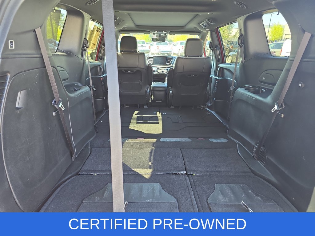 Used 2025 Chrysler Pacifica Limited FWD image 13