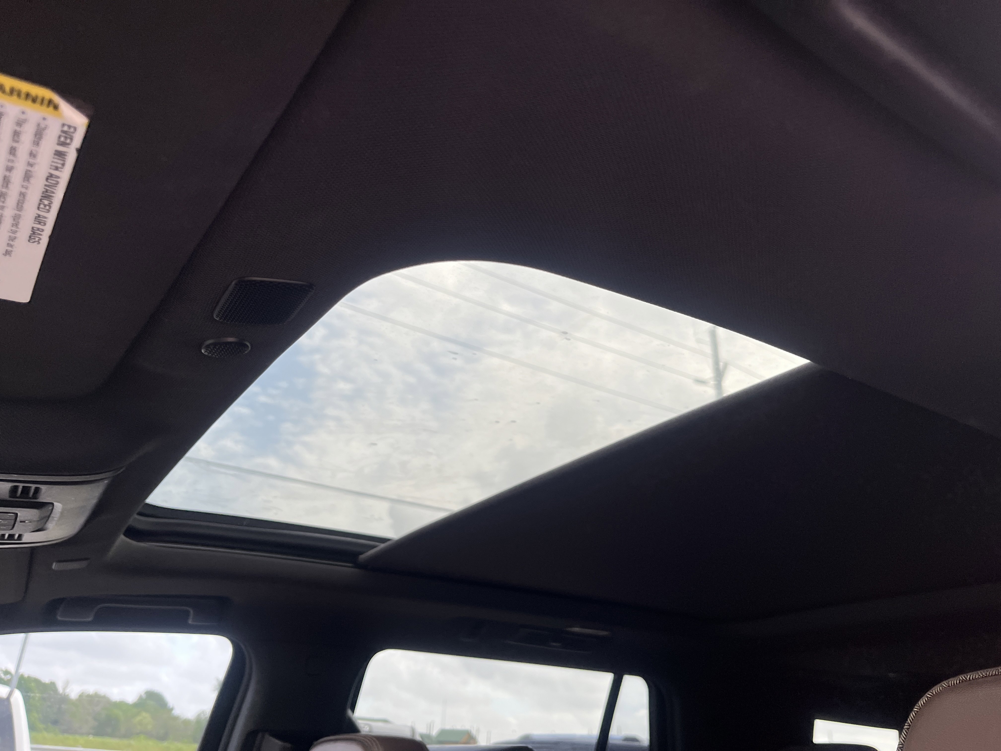 Used 2021 Chevrolet Tahoe High Country w/ Premium Package image 32