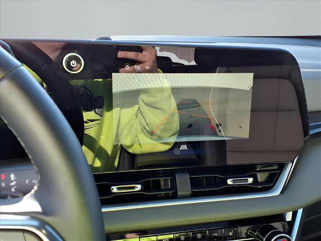 Used 2025 Chevrolet Equinox LT w/ Convenience Package II image 13