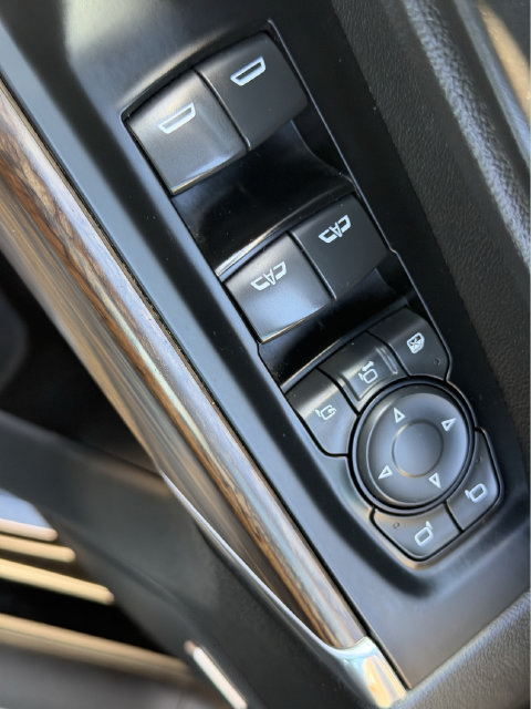 Used 2020 Chevrolet Silverado 2500 High Country w/ Z71 Off-Road Package AWD/4WD image 23