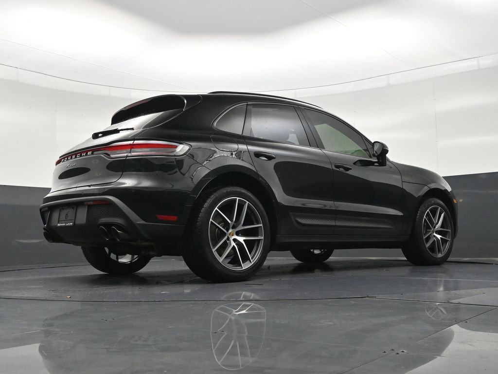 Used 2022 Porsche Macan AWD/4WD image 29