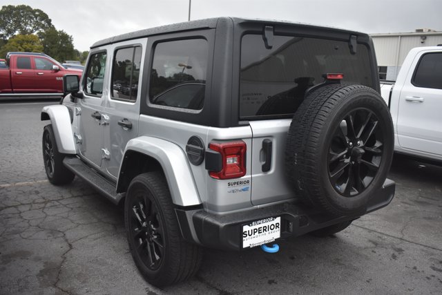 Used 2023 Jeep Wrangler Unlimited Sahara AWD/4WD image 6