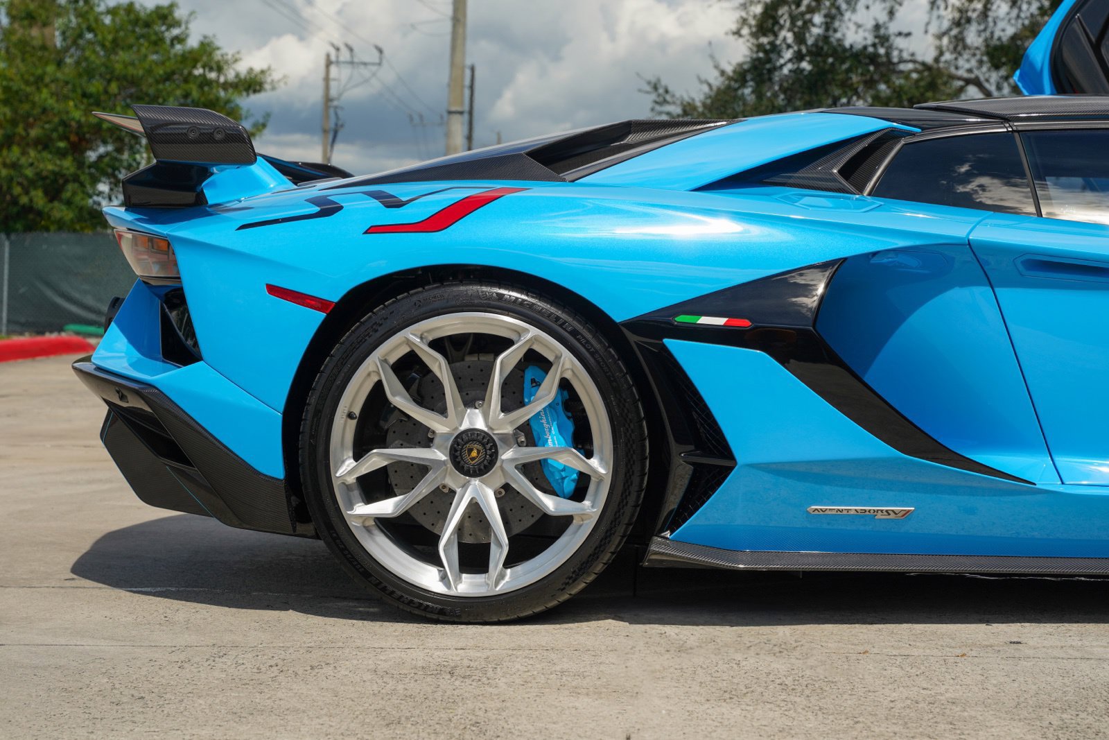 Used 2021 Lamborghini Aventador SVJ AWD/4WD image 22