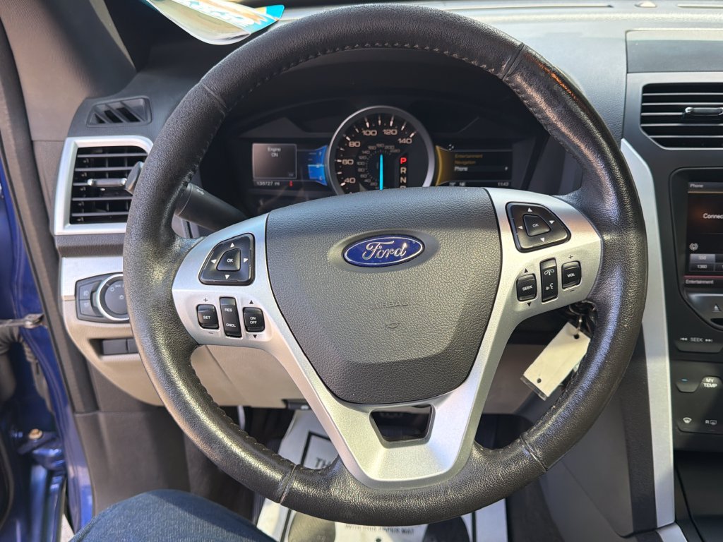 Used 2014 Ford Explorer XLT w/ Equipment Group 202A AWD/4WD image 18