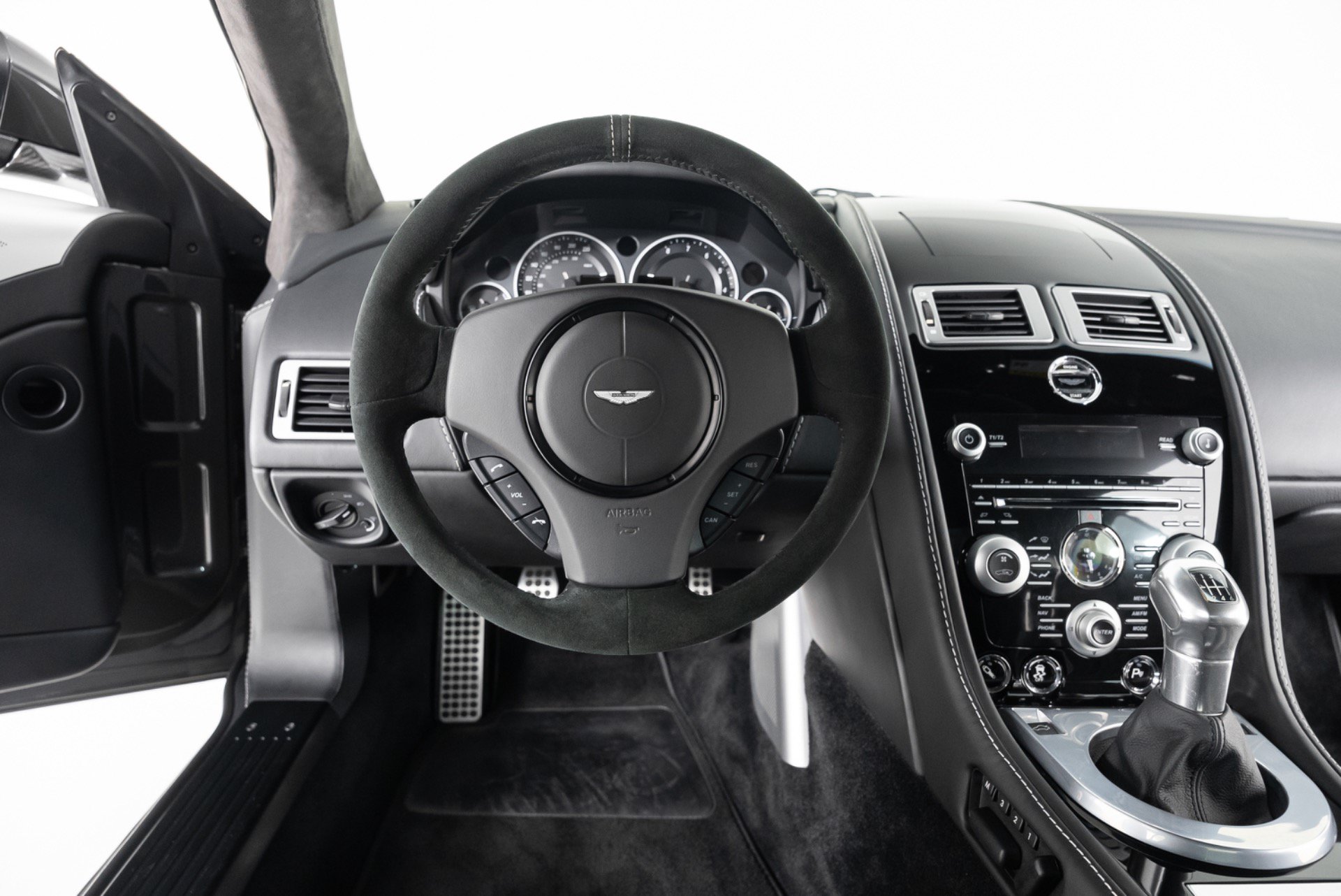 Used 2011 Aston Martin DBS Coupe RWD image 16