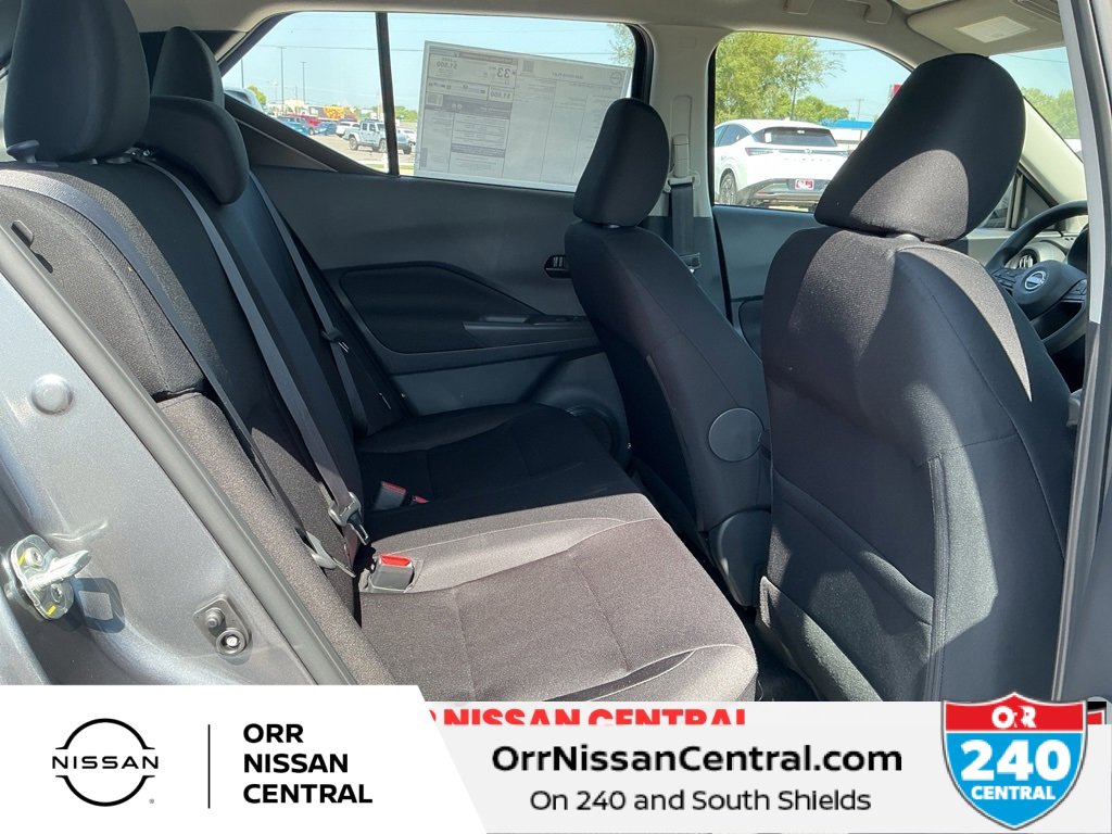 New 2025 Nissan Kicks Play S image 12