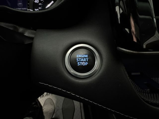 Used 2020 Toyota Highlander Limited image 17