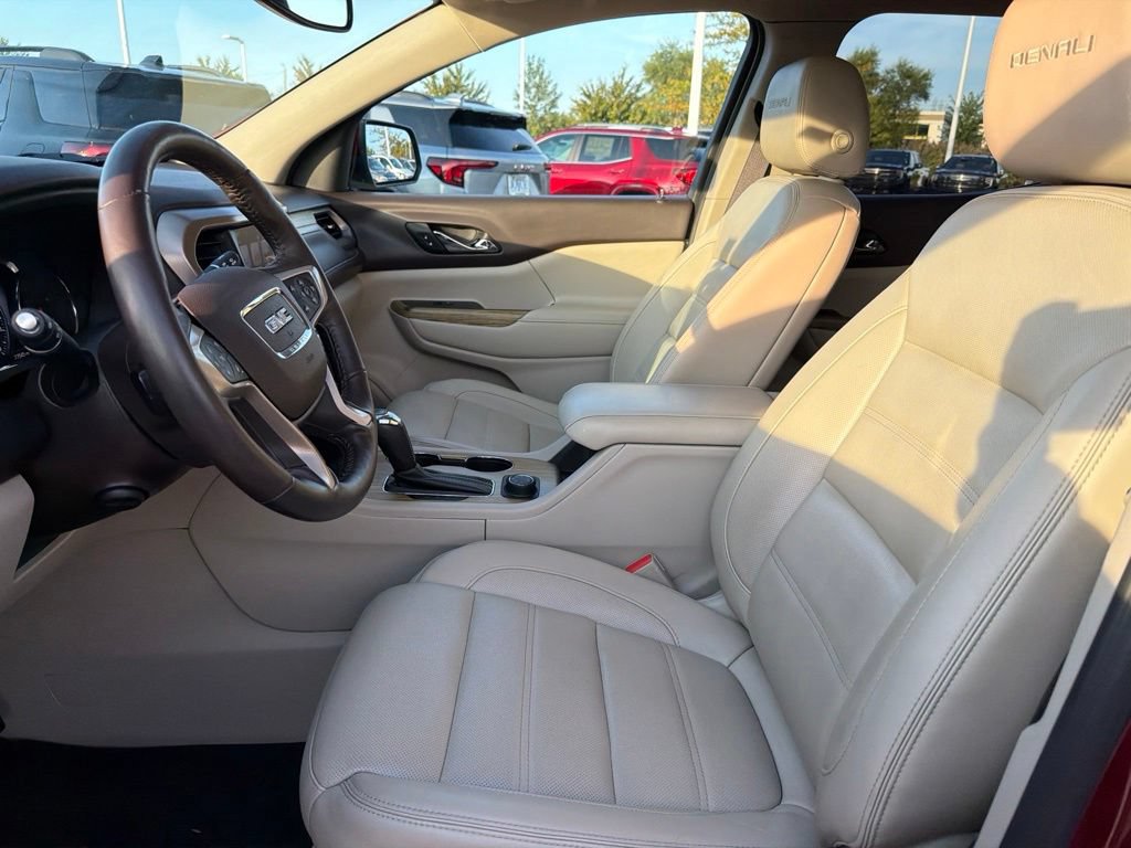 Certified 2018 GMC Acadia Denali w/ Technology Package AWD/4WD image 12