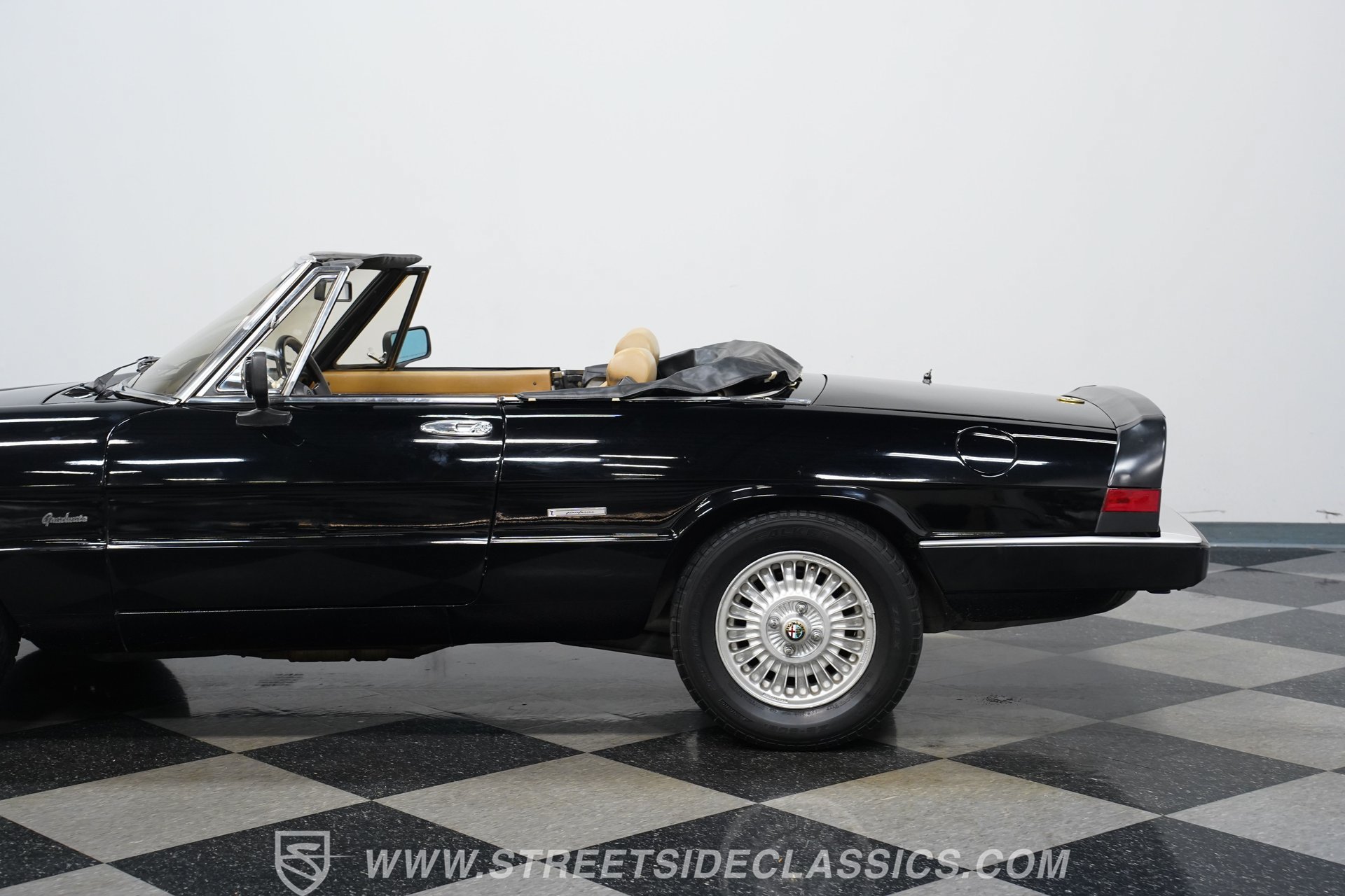 Used 1990 Alfa Romeo Spider Graduate RWD image 24