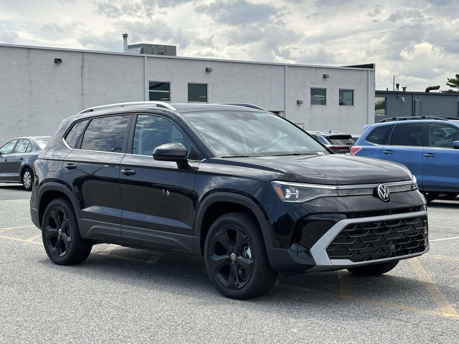New 2026 Volkswagen Taos SEL AWD/4WD image 8