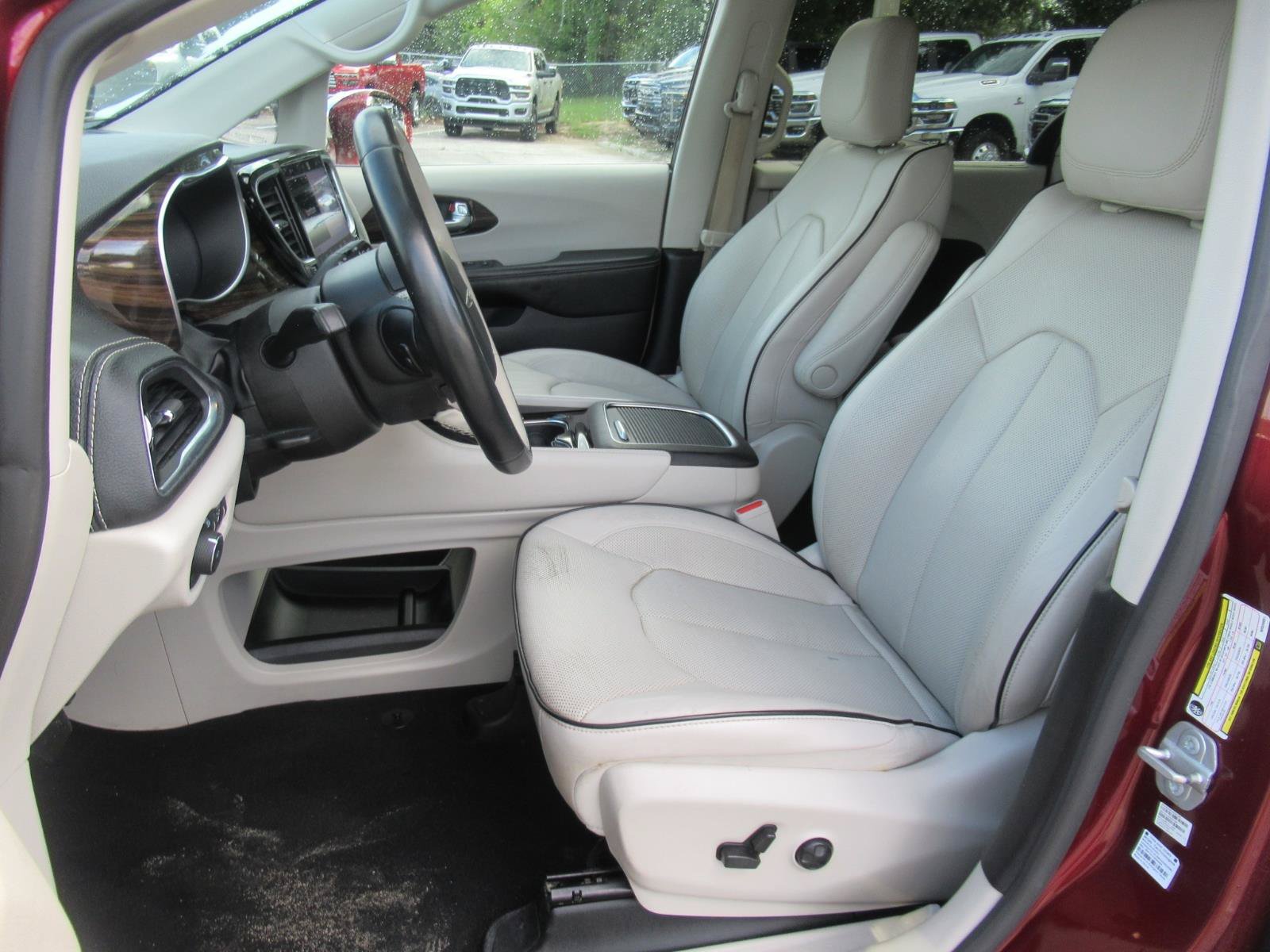Used 2021 Chrysler Pacifica Limited w/ Premium & Safety Sphere Group AWD/4WD image 18