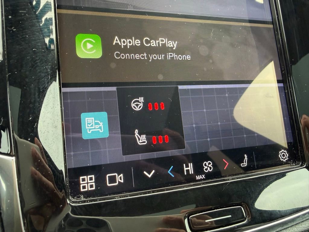 Used 2023 Volvo XC90 B6 Plus AWD/4WD image 23