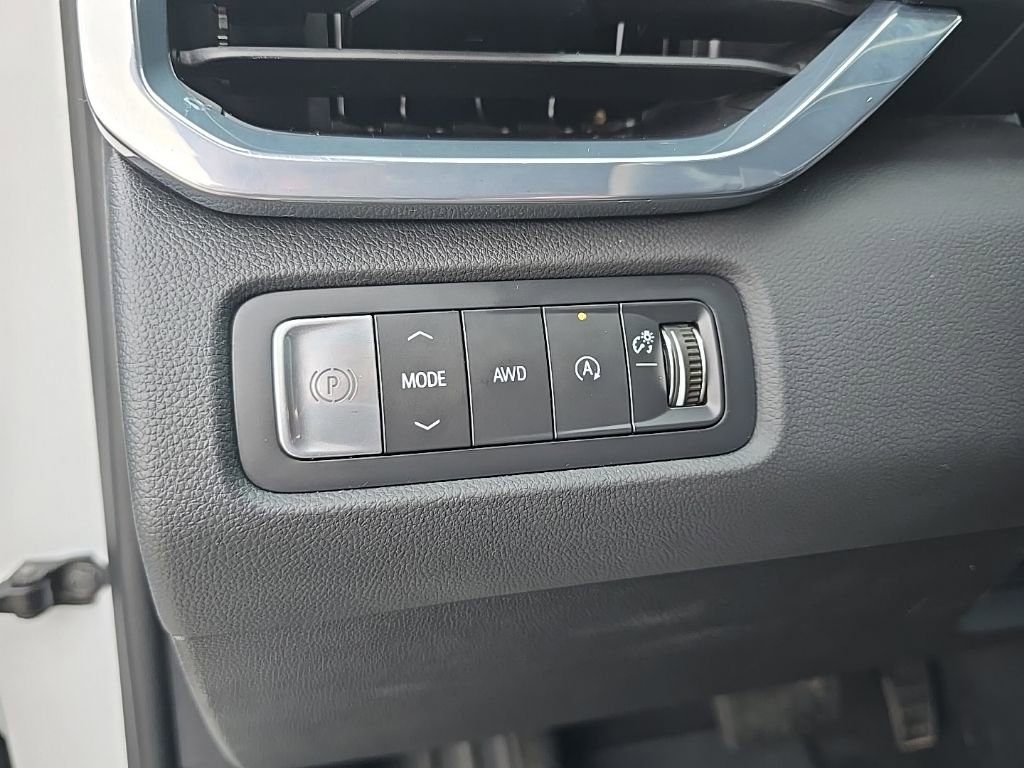 Used 2024 GMC Acadia Elevation image 20