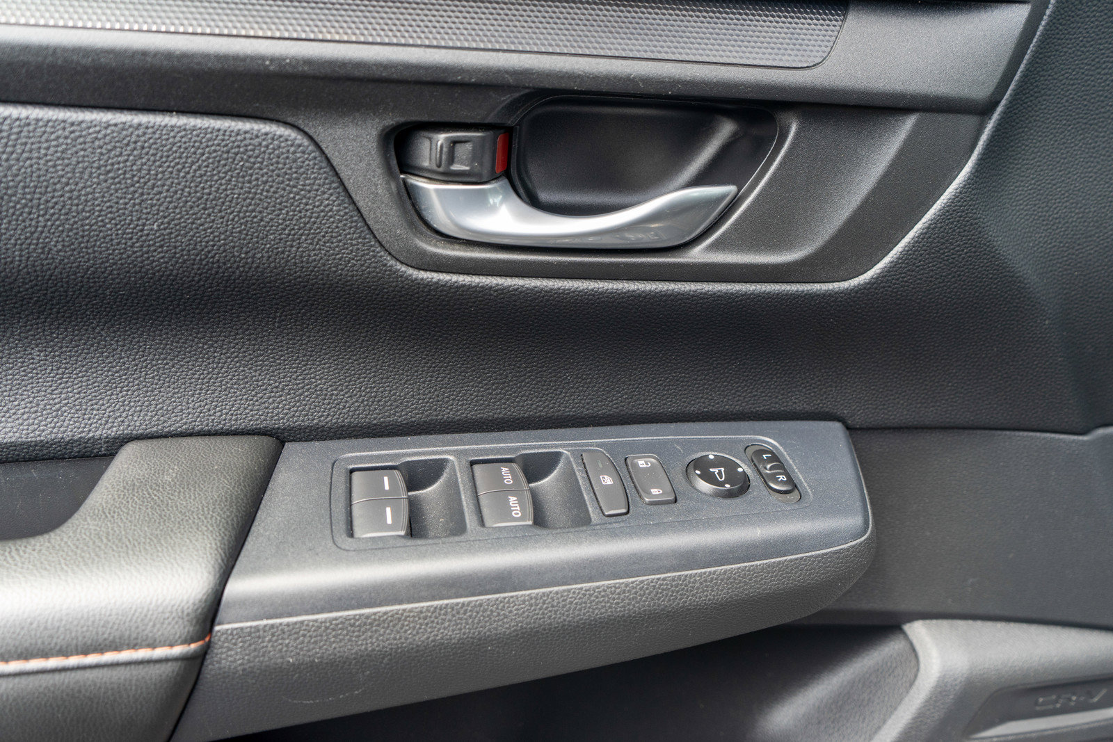 Used 2025 Honda CR-V Sport image 14