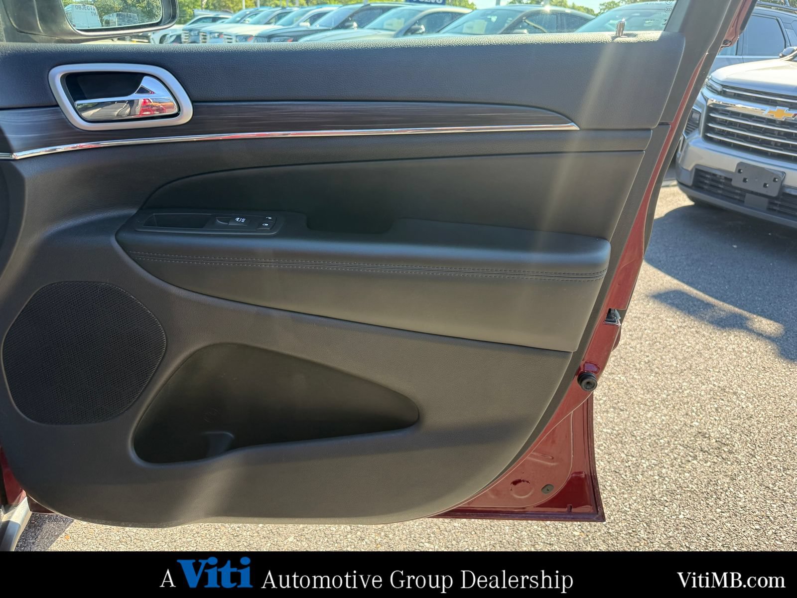 Used 2019 Jeep Grand Cherokee Limited AWD/4WD image 28