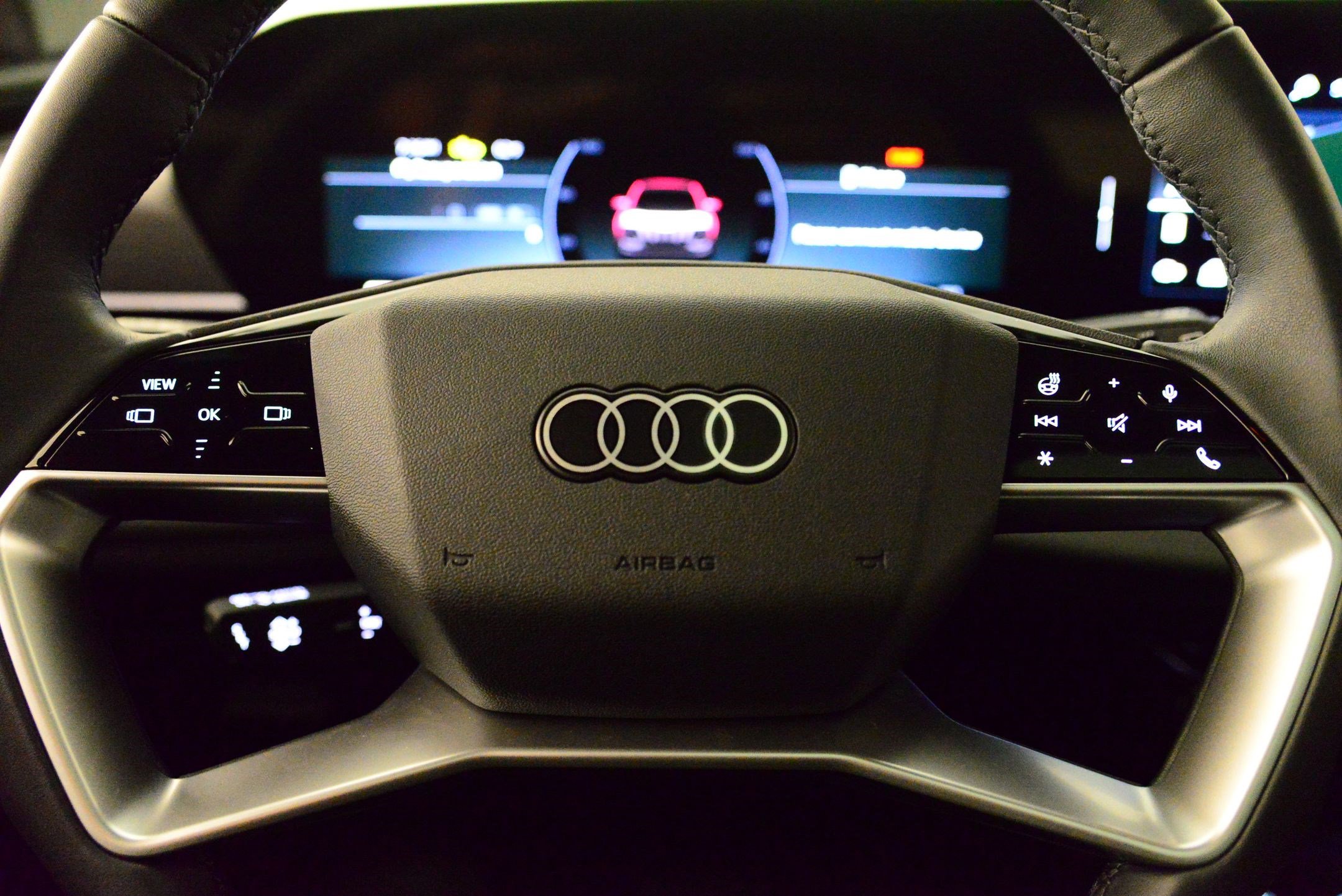 Used 2025 Audi Q6 e-tron Premium w/ Convenience Package image 15