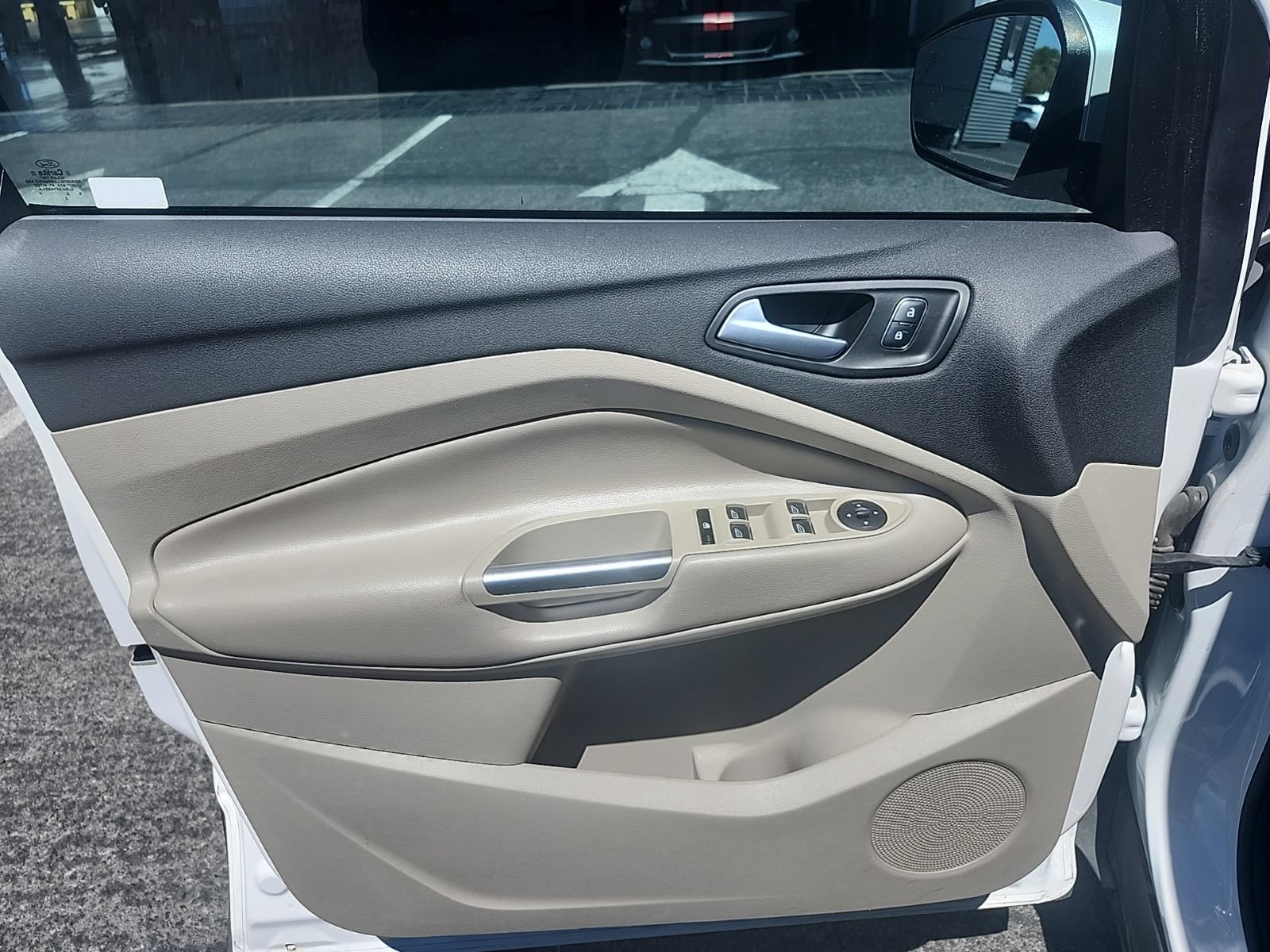 Used 2019 Ford Escape SE FWD image 10
