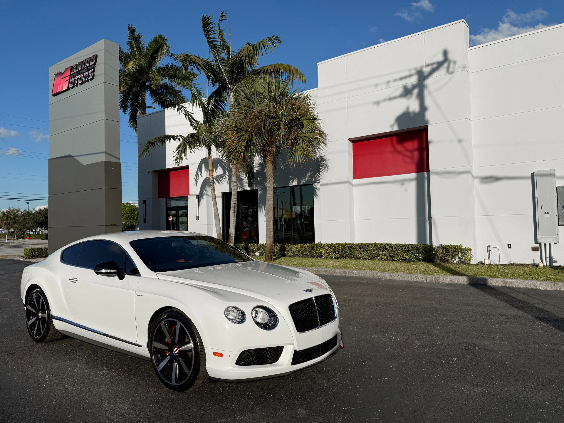 Used 2015 Bentley Continental GT V8 S image 1