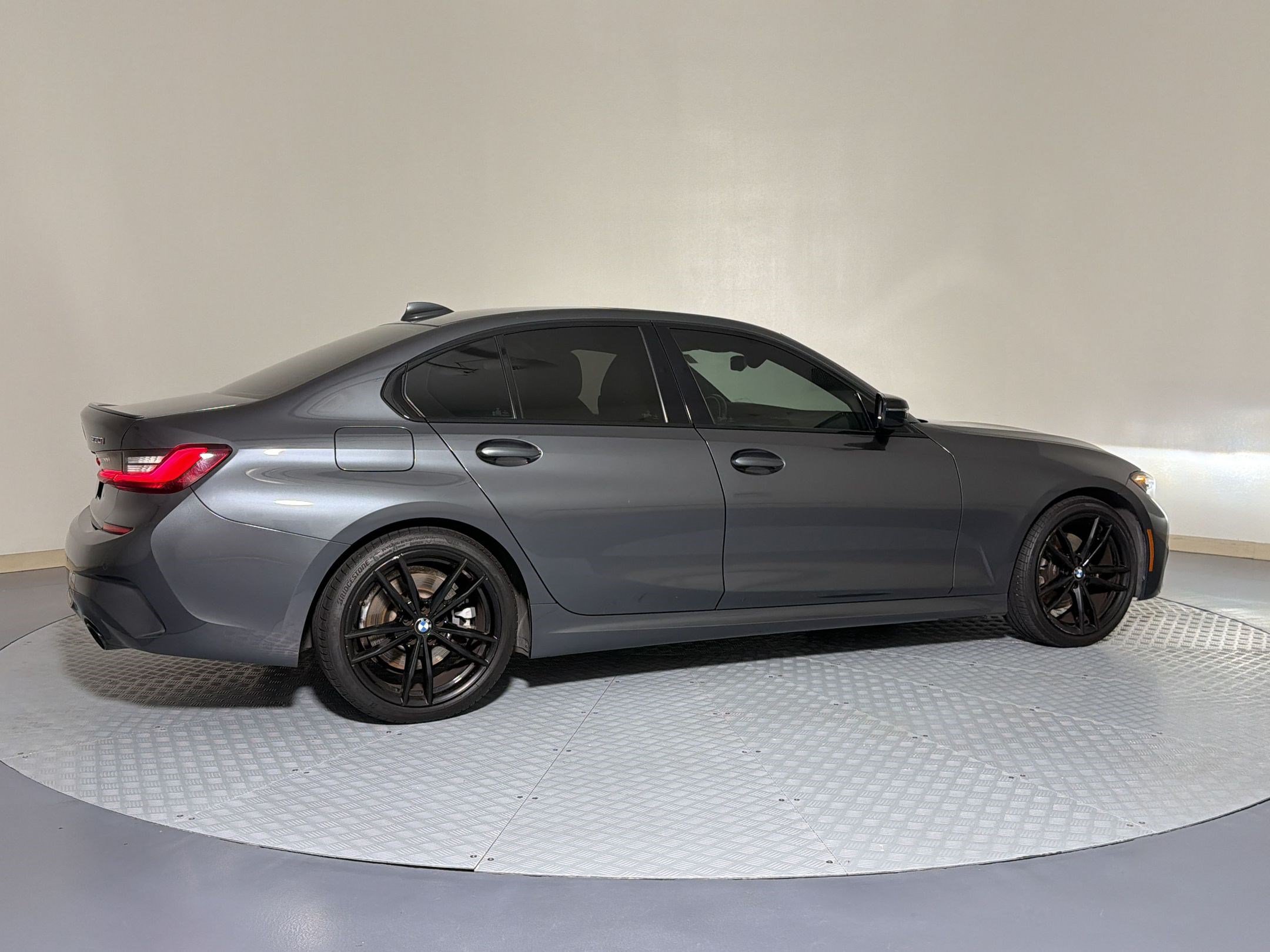 Used 2022 BMW 330i xDrive Sedan w/ M Sport Package AWD/4WD image 8