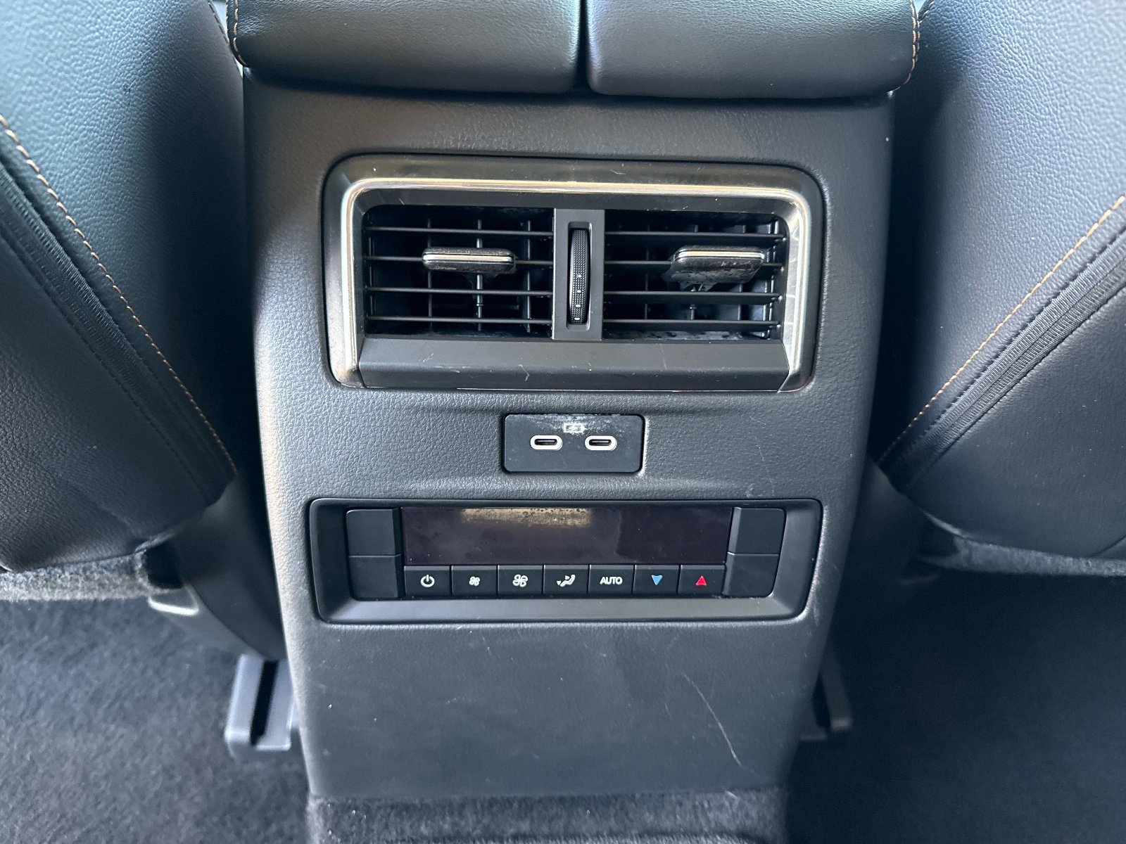 Used 2024 MAZDA CX-90 3.3 Turbo w/ Premium Package image 17