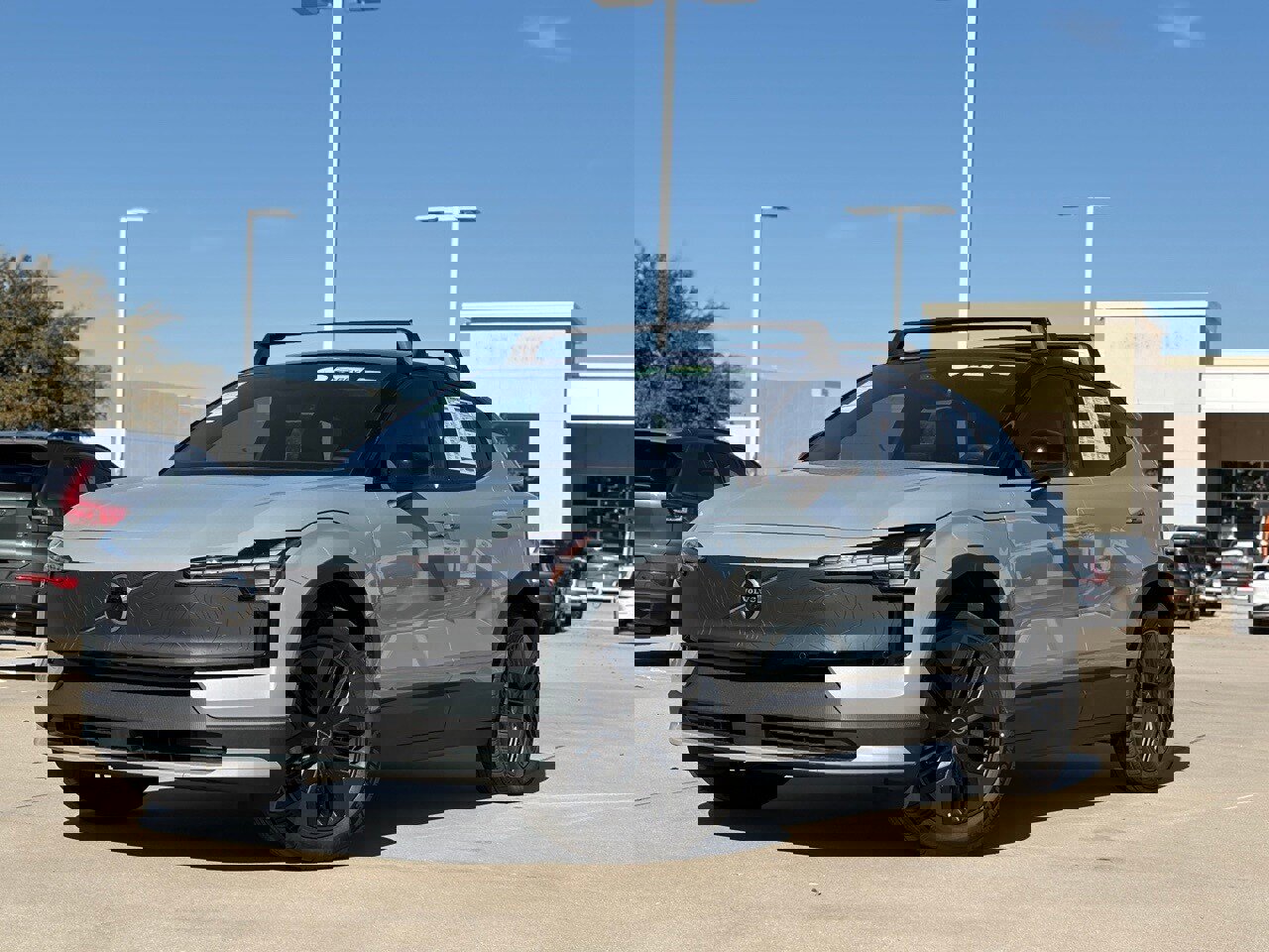 New 2026 Volvo EX30 Cross Country Ultra image 2