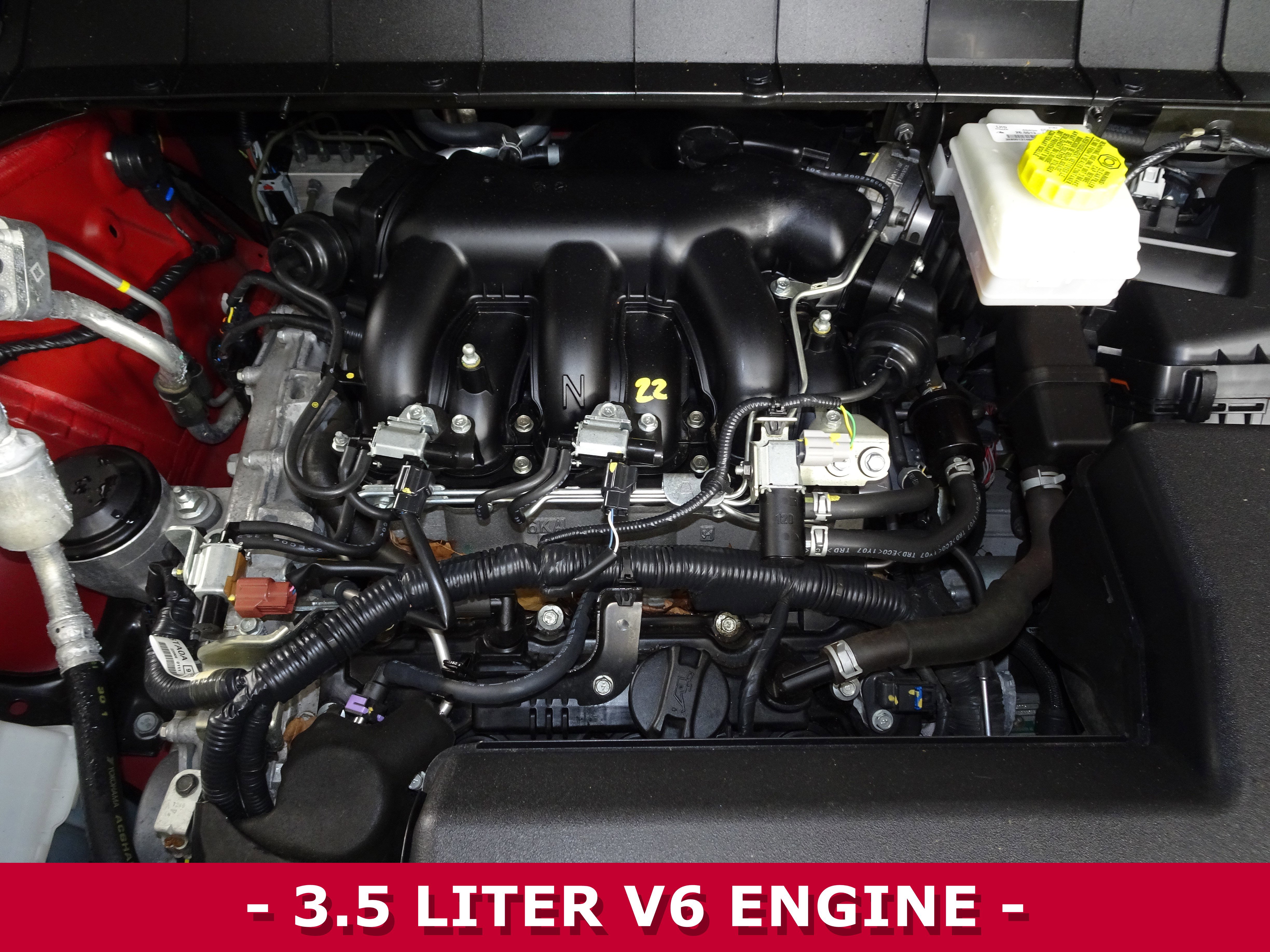 Used 2023 Nissan Pathfinder SV image 28