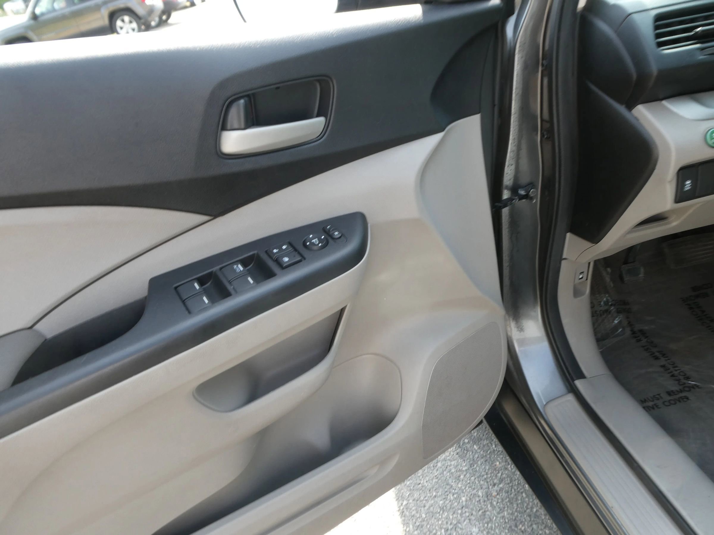 Used 2014 Honda CR-V LX image 14
