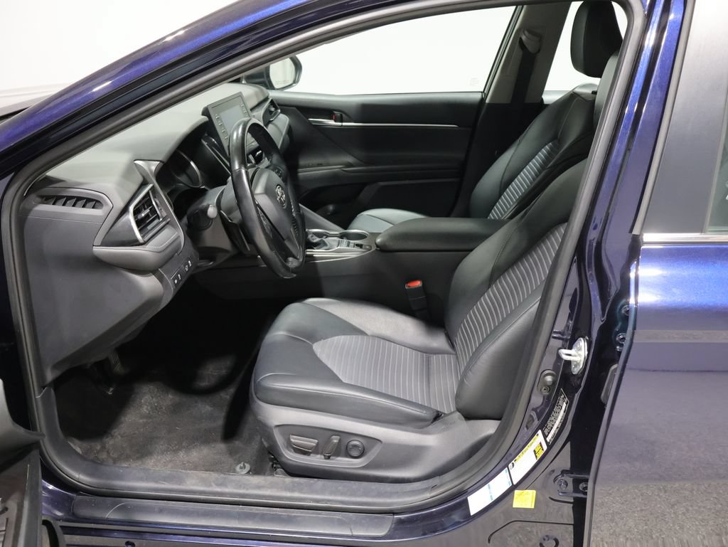 Used 2022 Toyota Camry SE AWD/4WD image 9