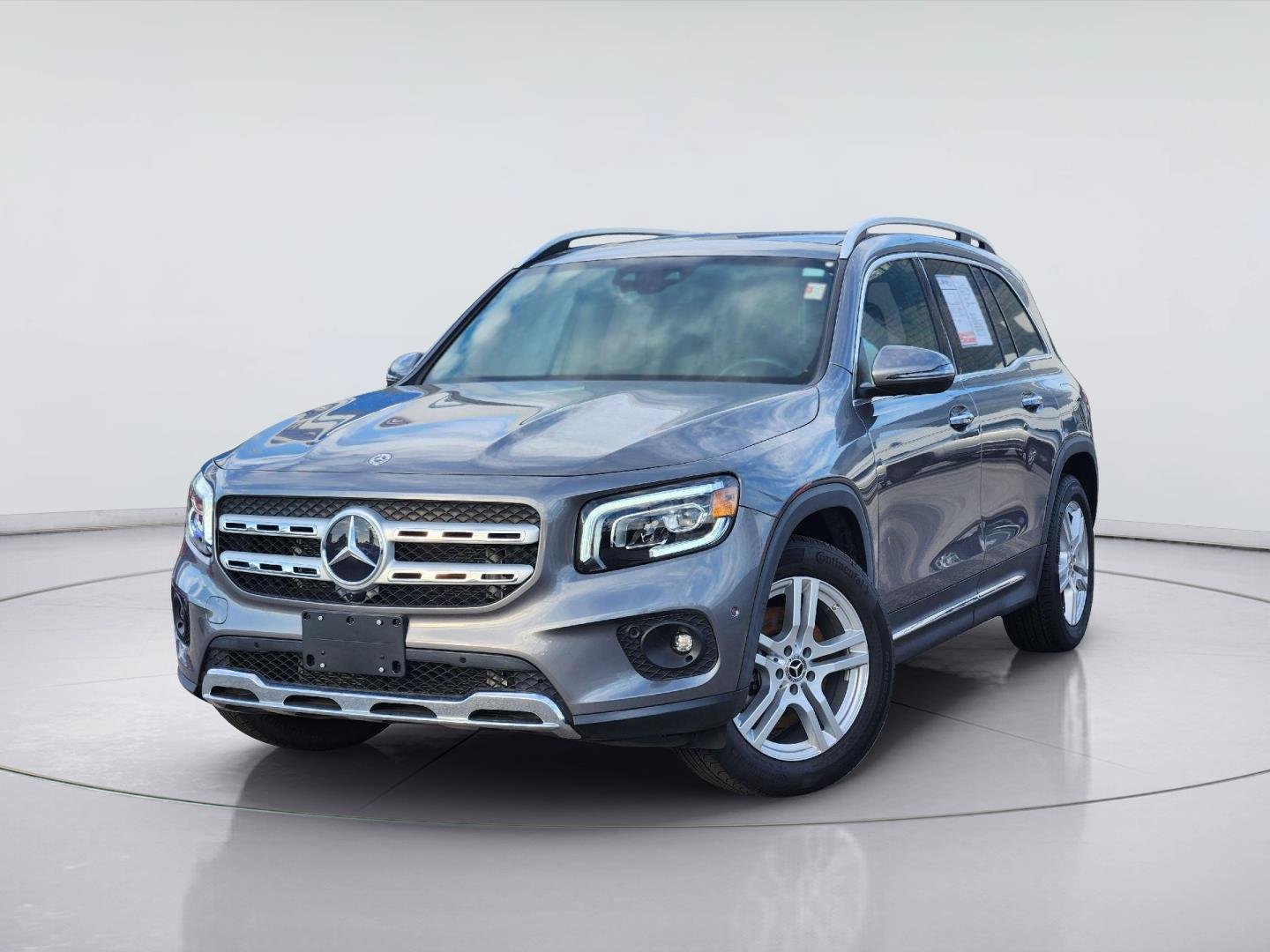 Used 2023 Mercedes-Benz GLB 250 4MATIC w/ Premium Package image 1