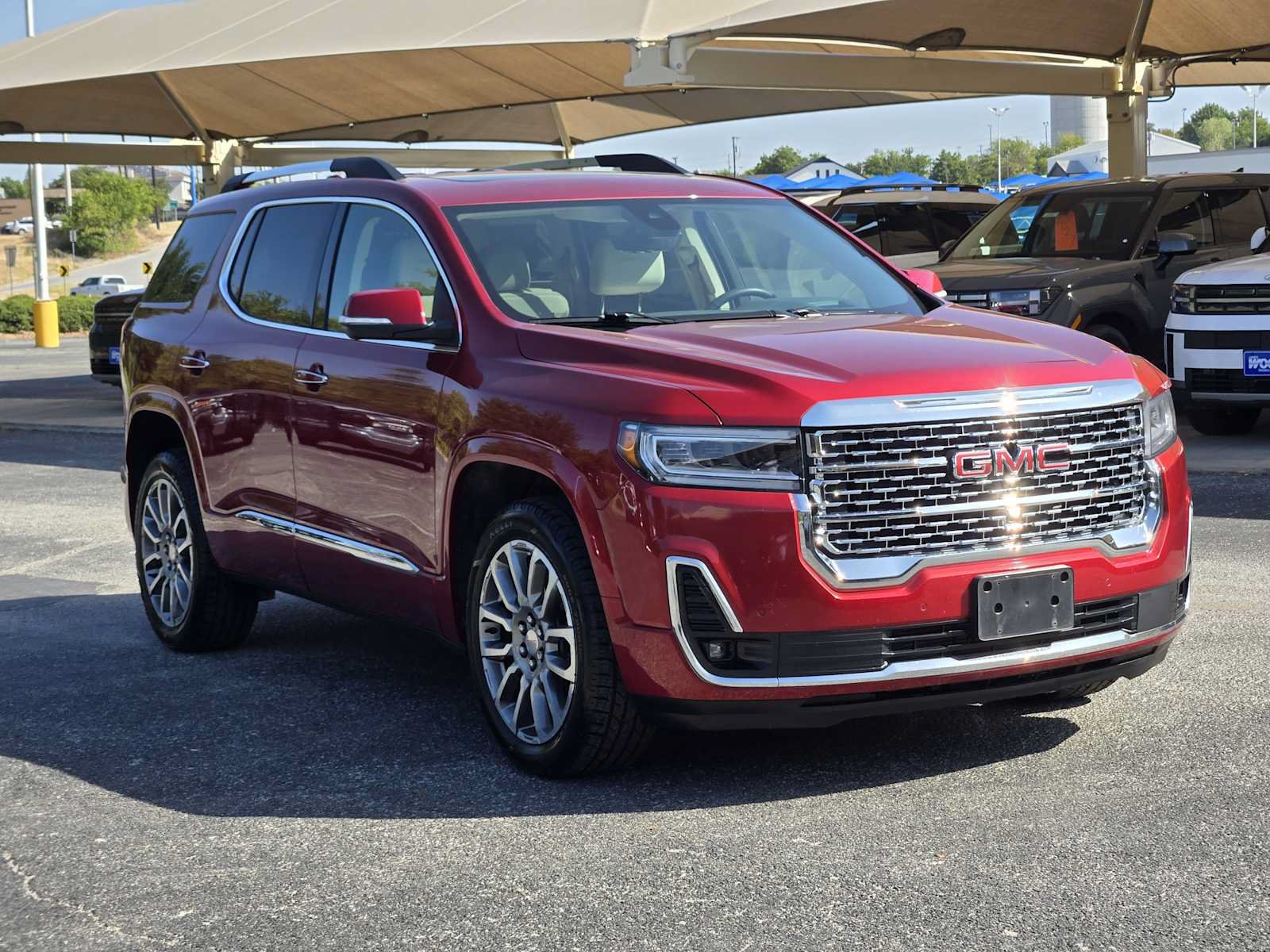 Certified 2023 GMC Acadia Denali w/ Denali Ultimate Package FWD image 2