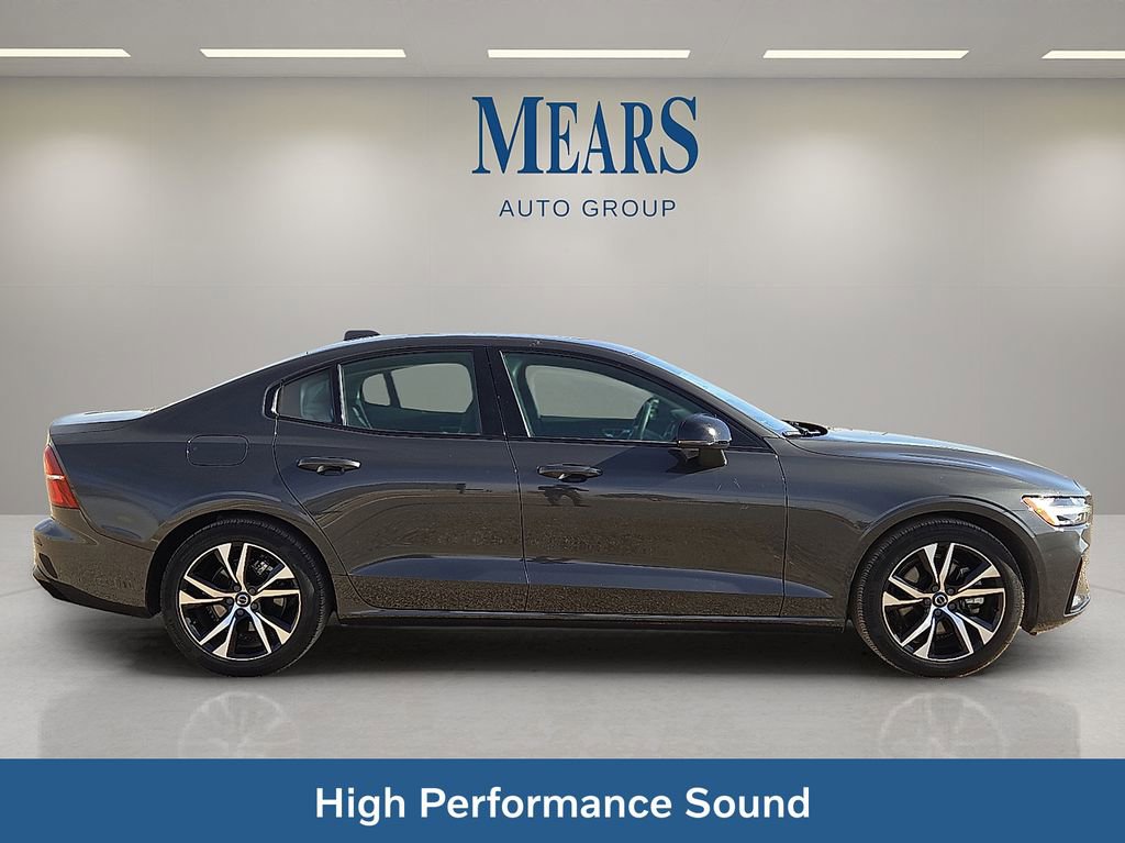 Certified 2024 Volvo S60 B5 Core image 8