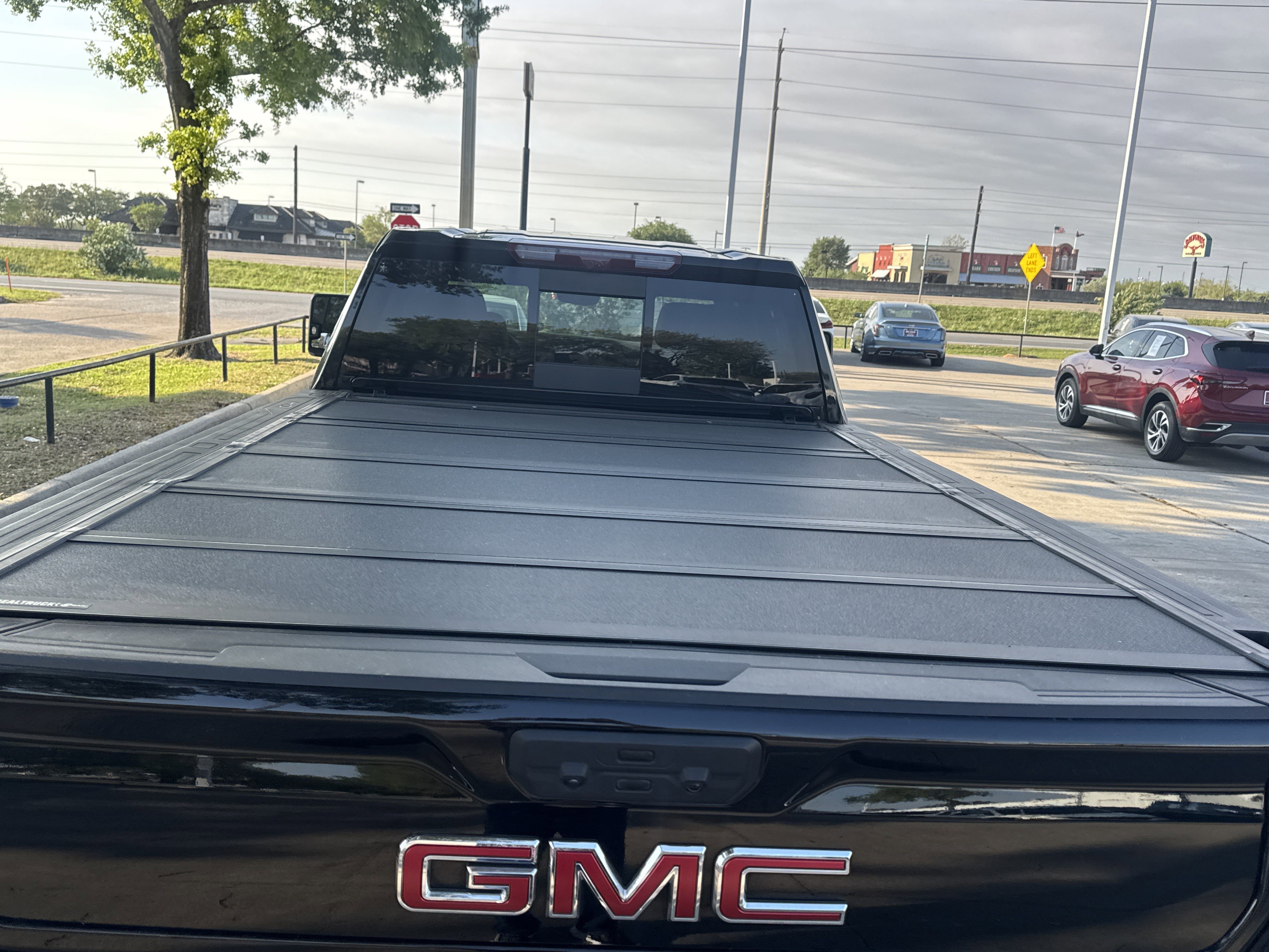 Used 2025 GMC Sierra 3500 Denali w/ Technology Package image 13