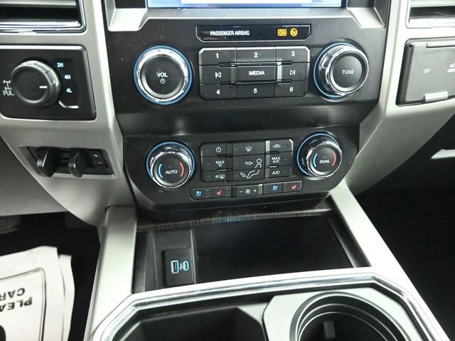 Certified 2020 Ford F250 Lariat w/ Chrome Package image 18