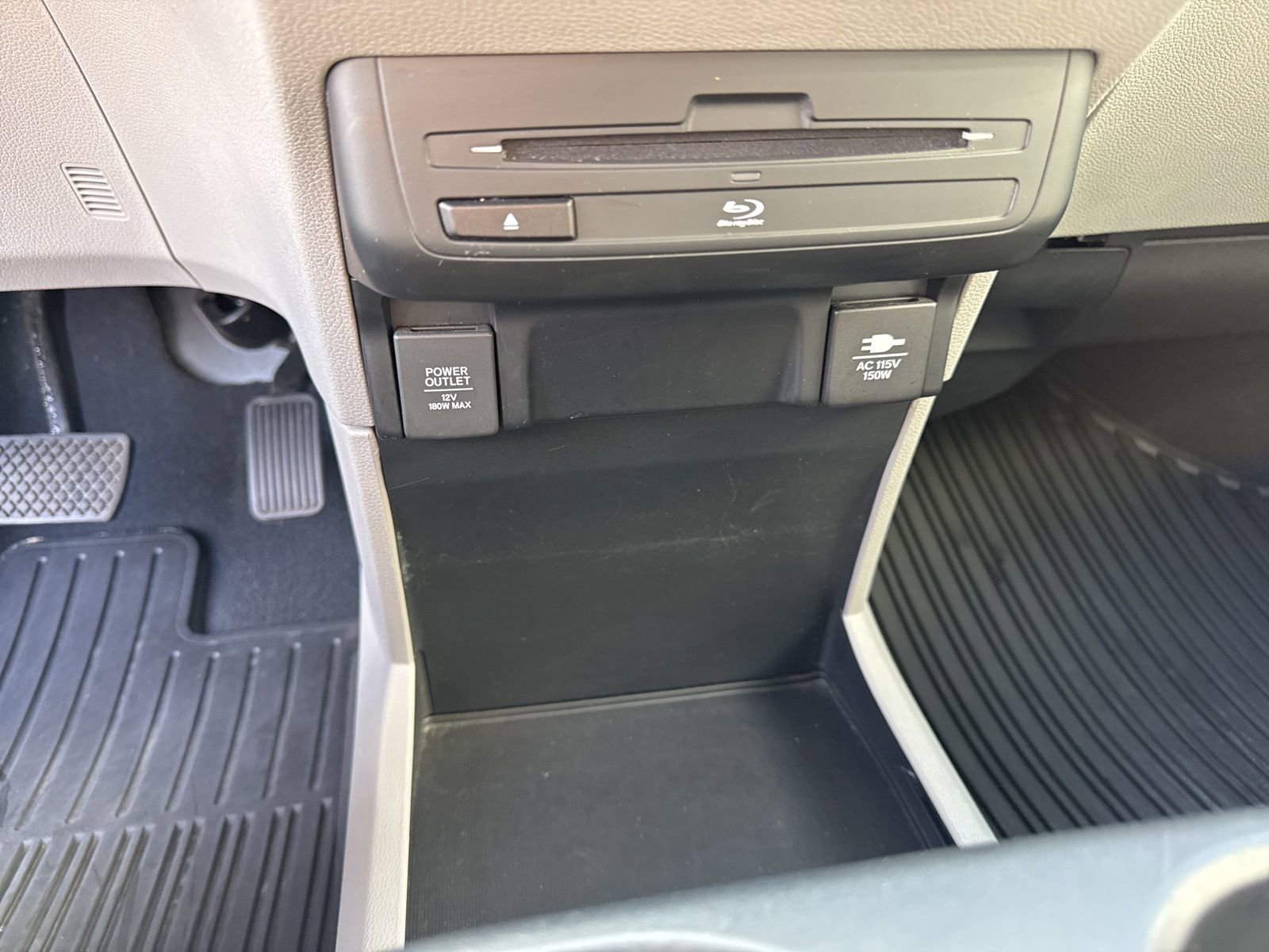 Used 2020 Honda Odyssey Elite image 30