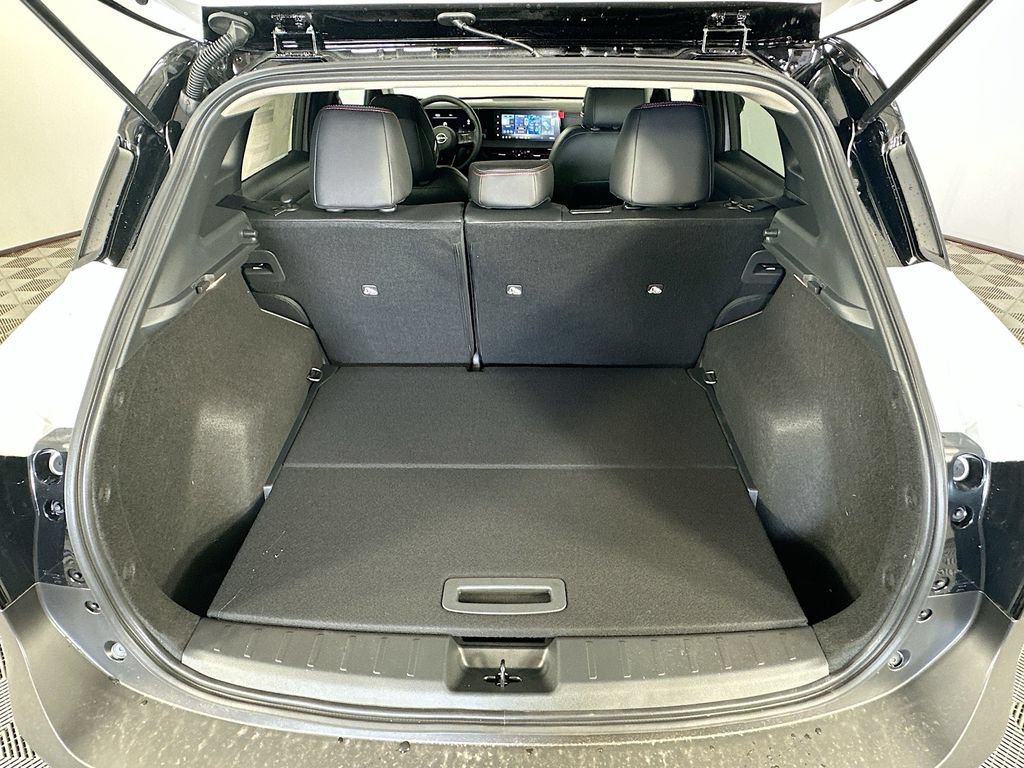 New 2026 Nissan Kicks SR w/ SR Premium Package FWD image 33