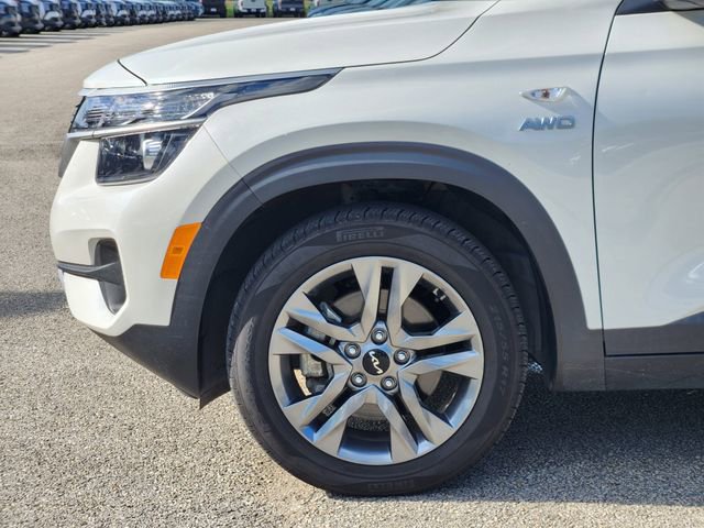 Used 2022 Kia Seltos LX image 5