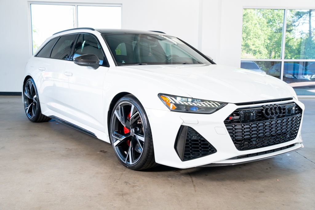 Used 2021 Audi RS 6 w/ Carbon Optic Package image 4