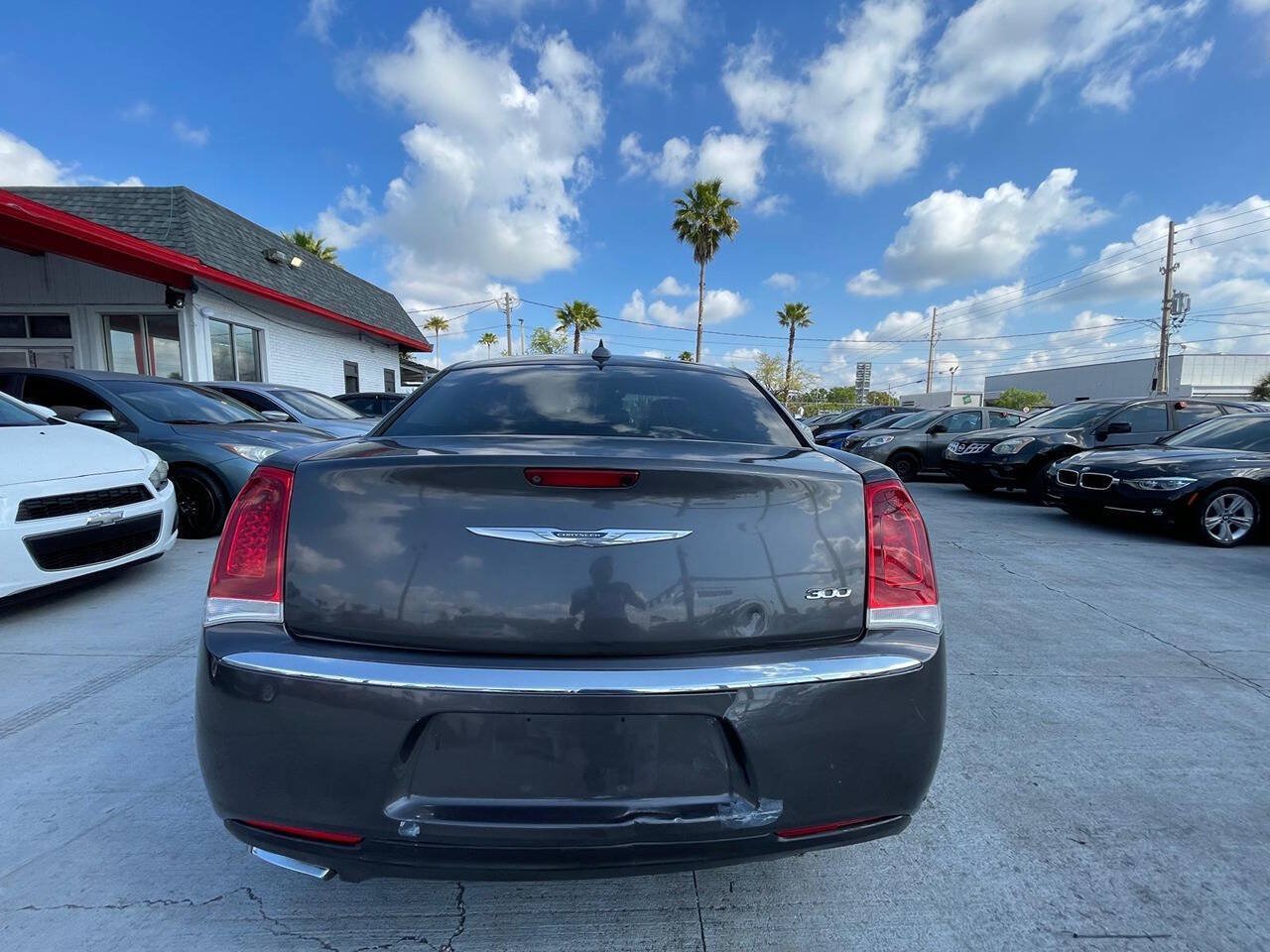 Used 2016 Chrysler 300 Limited RWD image 15
