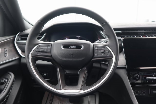 New 2025 Jeep Grand Cherokee Limited w/ Trailer Tow Package image 4