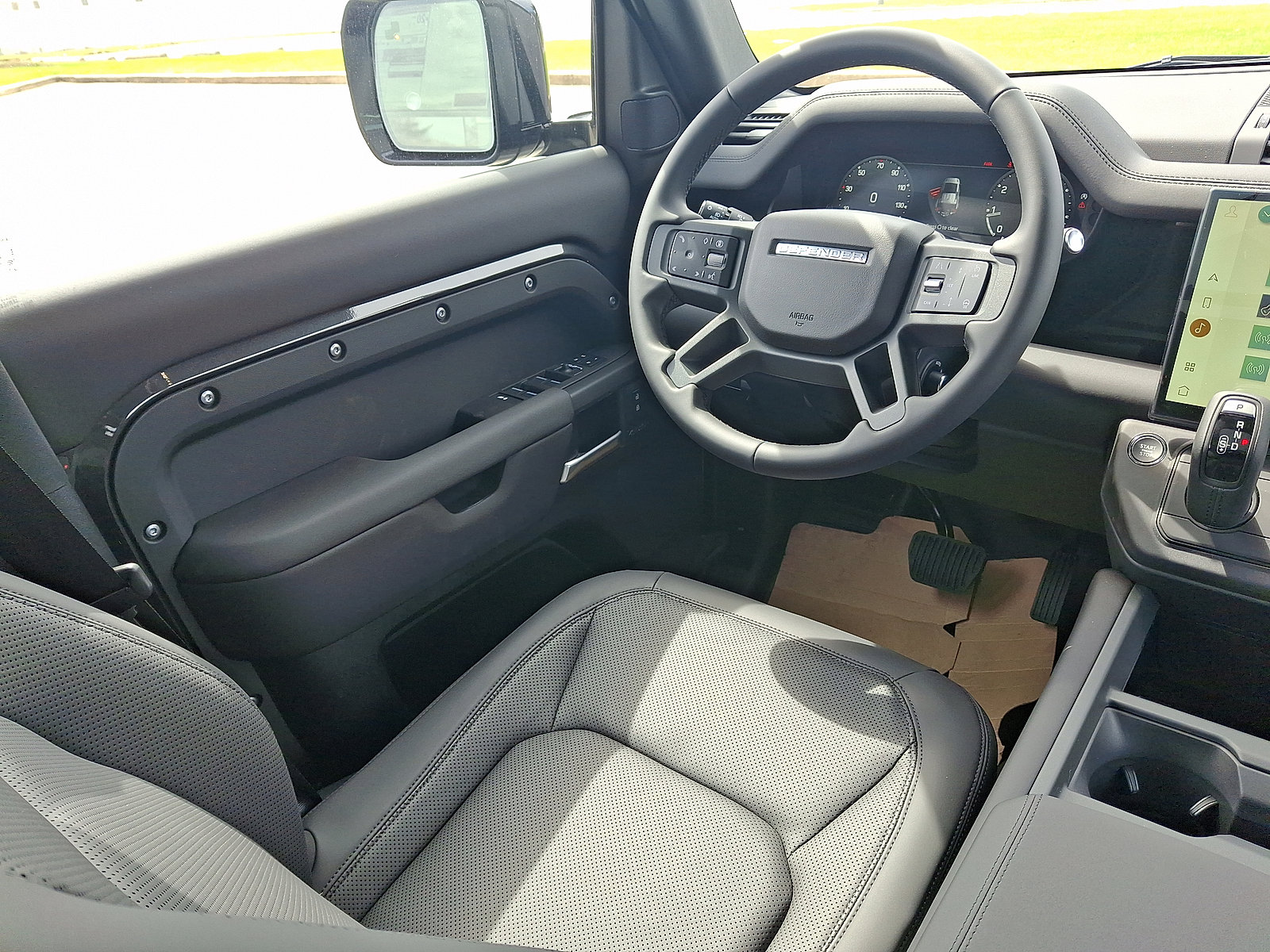 New 2026 Land Rover Defender 110 X-Dynamic SE AWD/4WD image 12