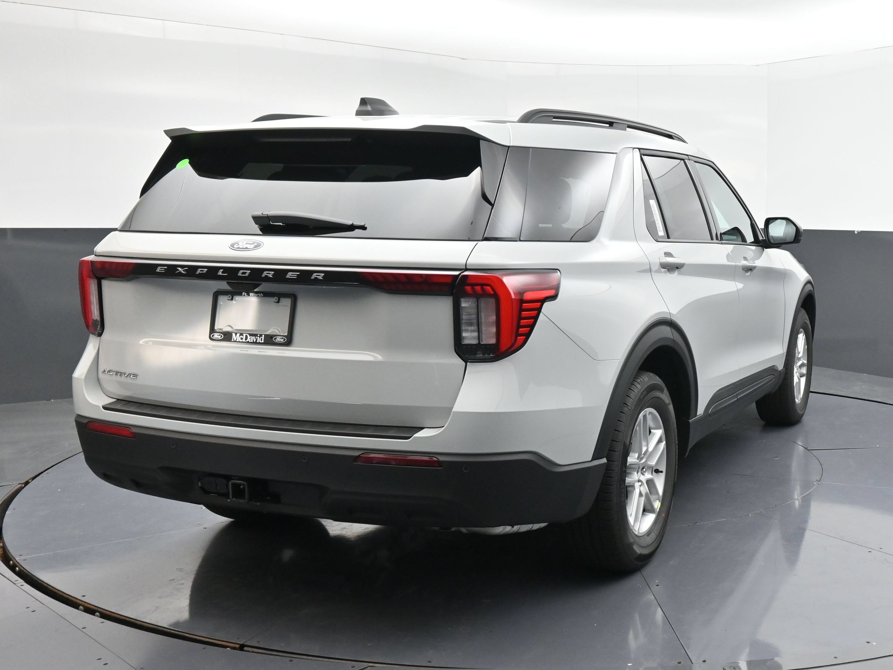 New 2027 Ford Explorer Active RWD image 8