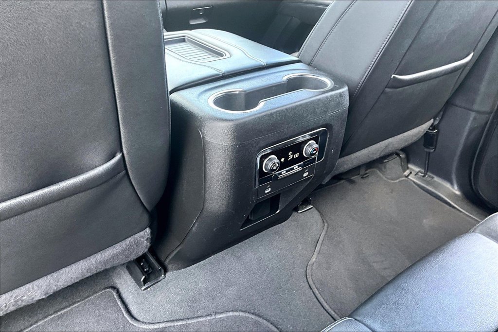 Used 2024 Chevrolet Suburban LT AWD/4WD image 10