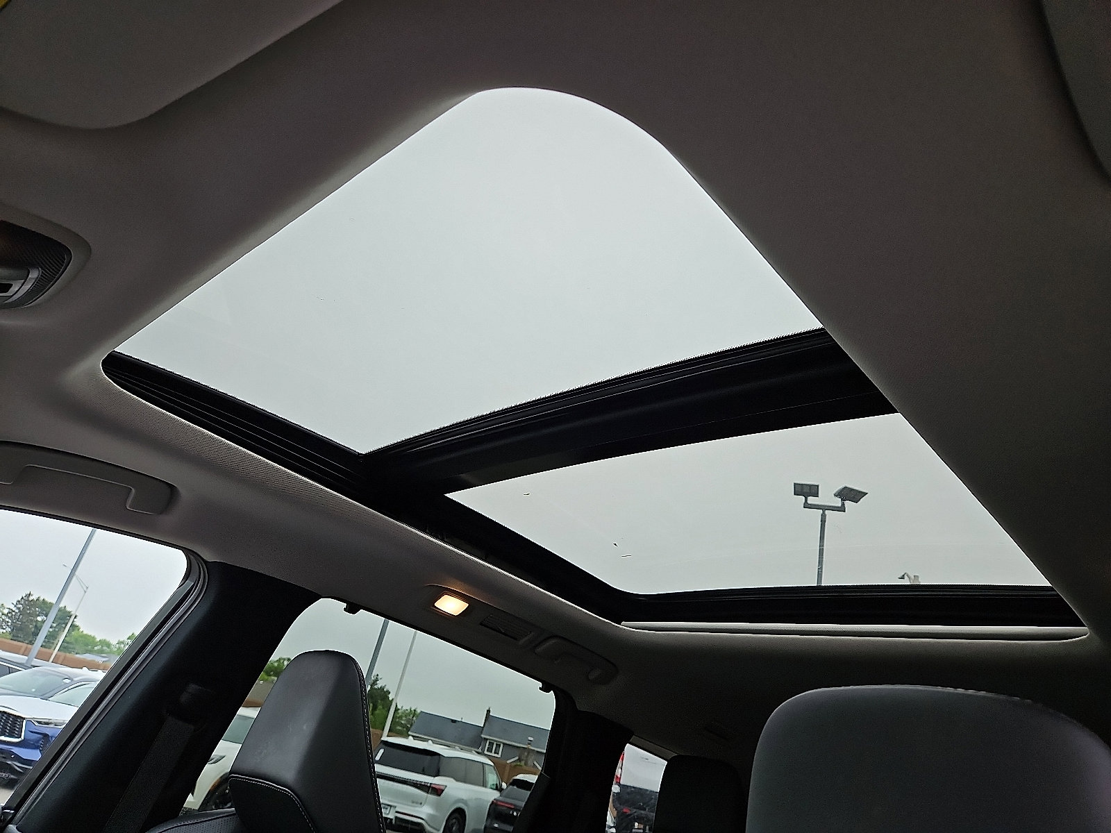 Certified 2023 INFINITI QX60 Luxe w/ Performance Audio Package image 15