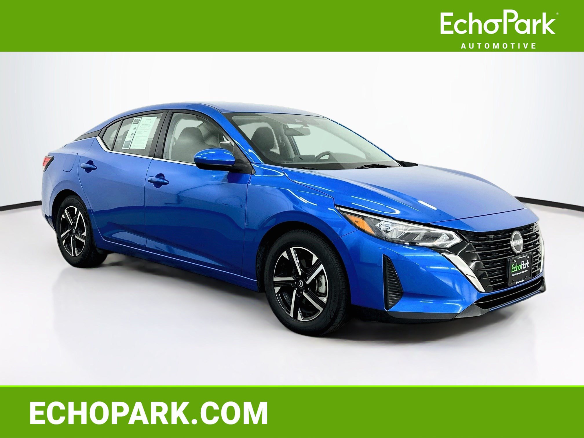 Used 2025 Nissan Sentra SV FWD image 1