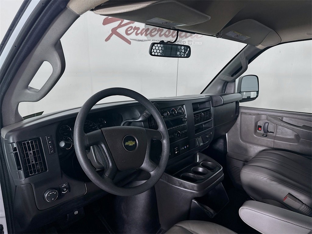 Used 2024 Chevrolet Express 2500 image 28