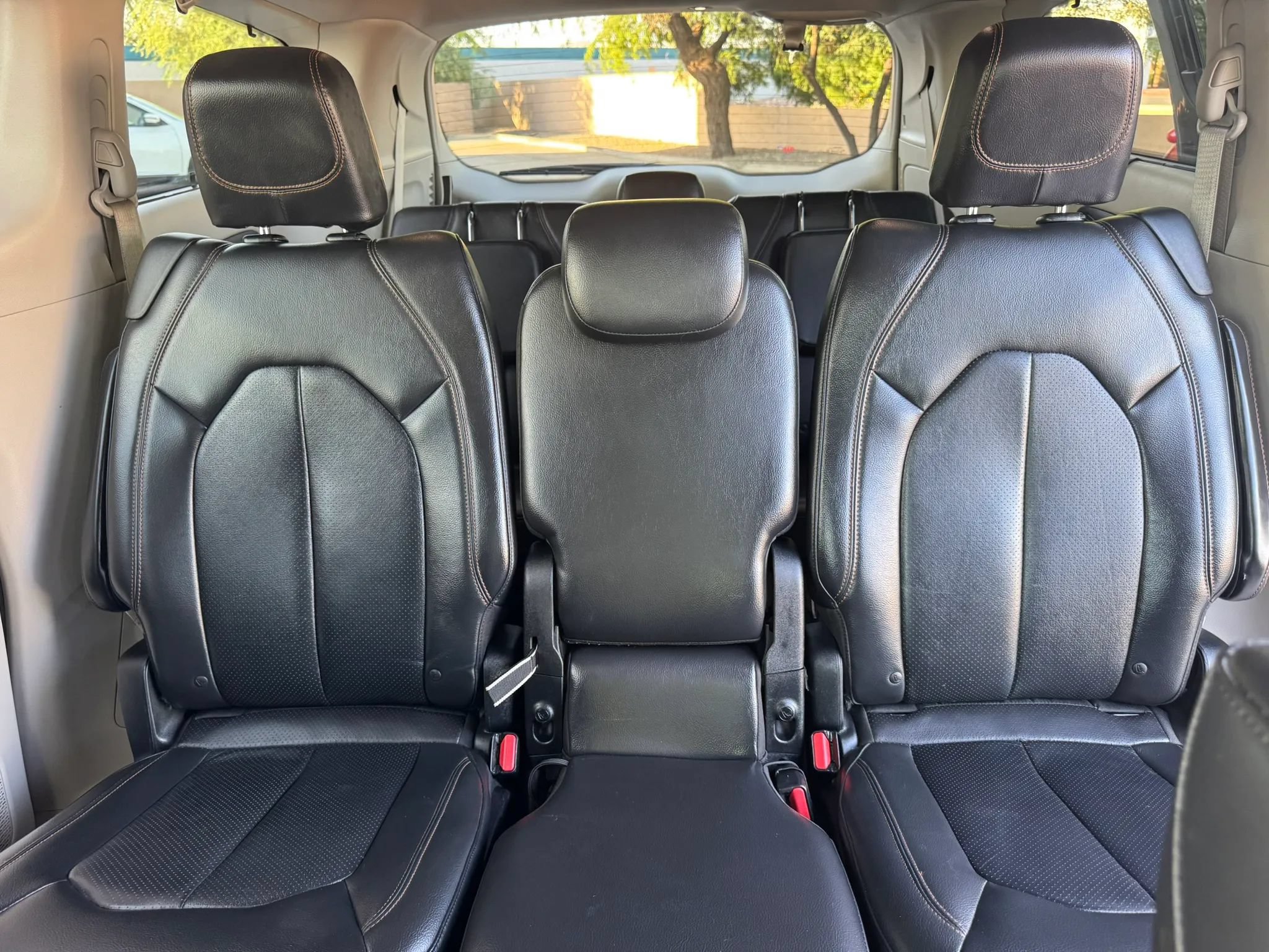 Used 2017 Chrysler Pacifica Touring-L Plus FWD image 29