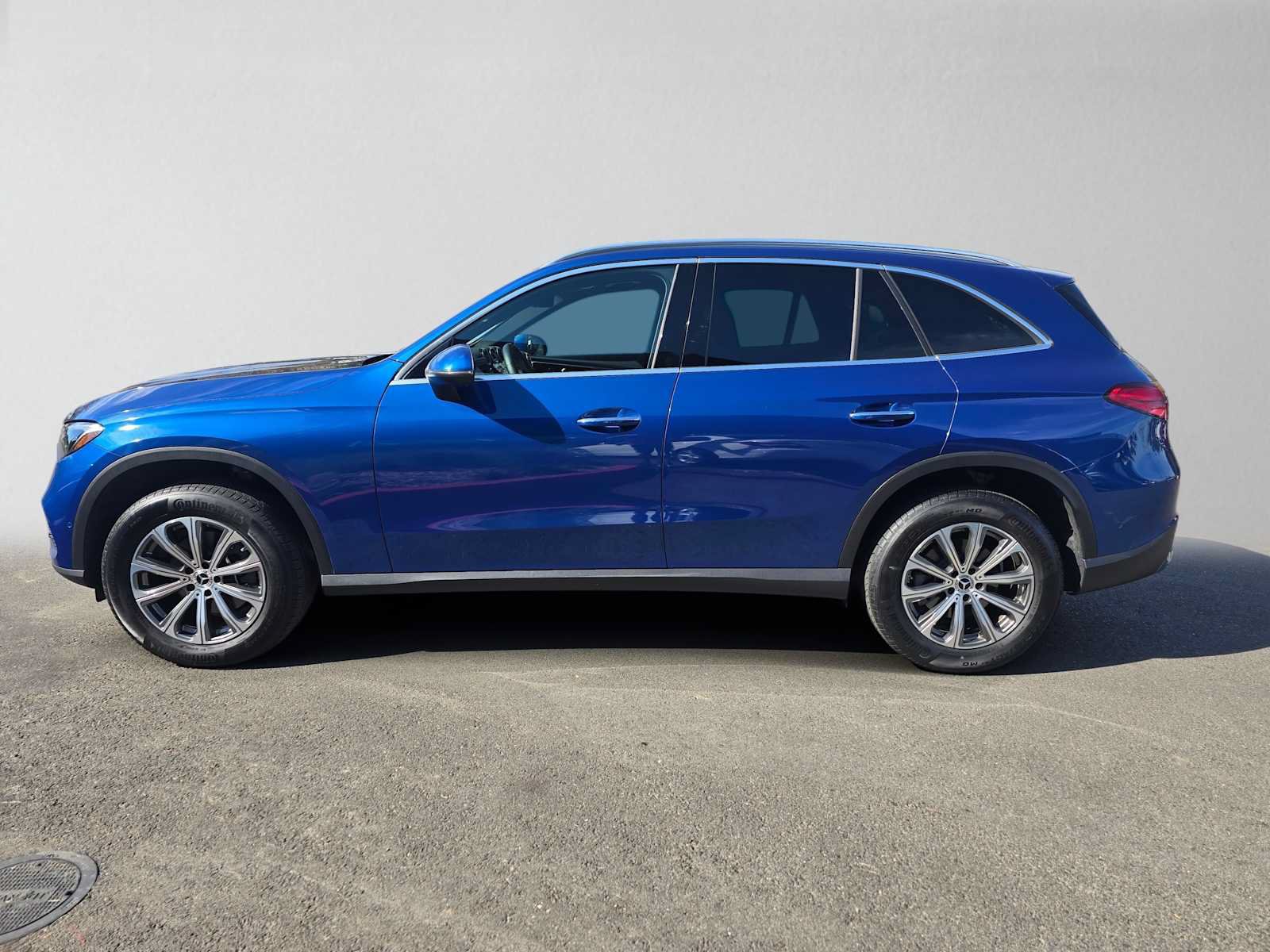 Used 2024 Mercedes-Benz GLC 300 4MATIC image 6