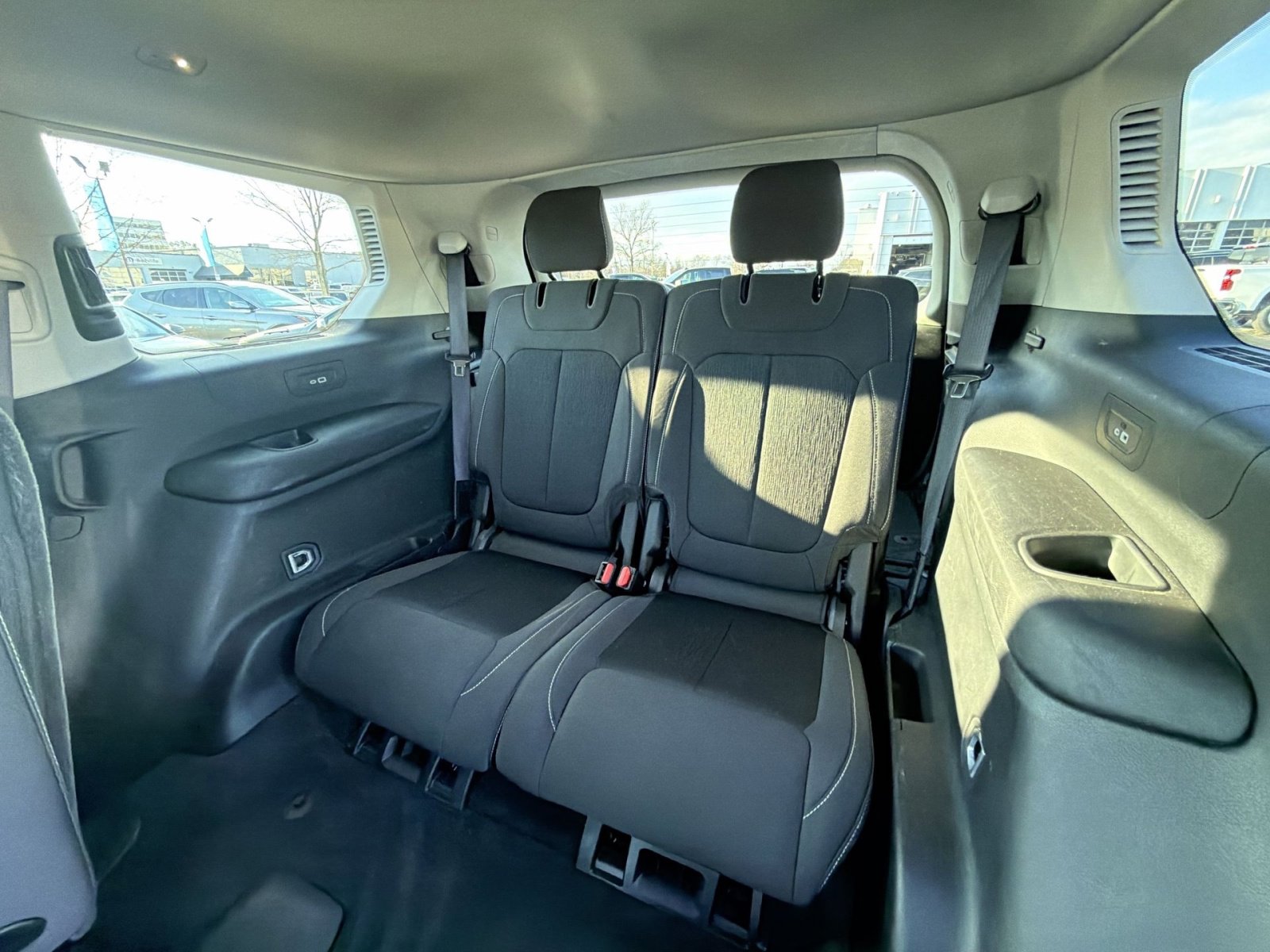 Used 2021 Jeep Grand Cherokee L Laredo w/ Luxury Tech Group I image 24