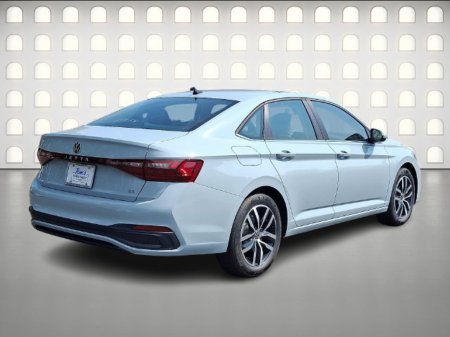 New 2027 Volkswagen Jetta SE FWD image 4