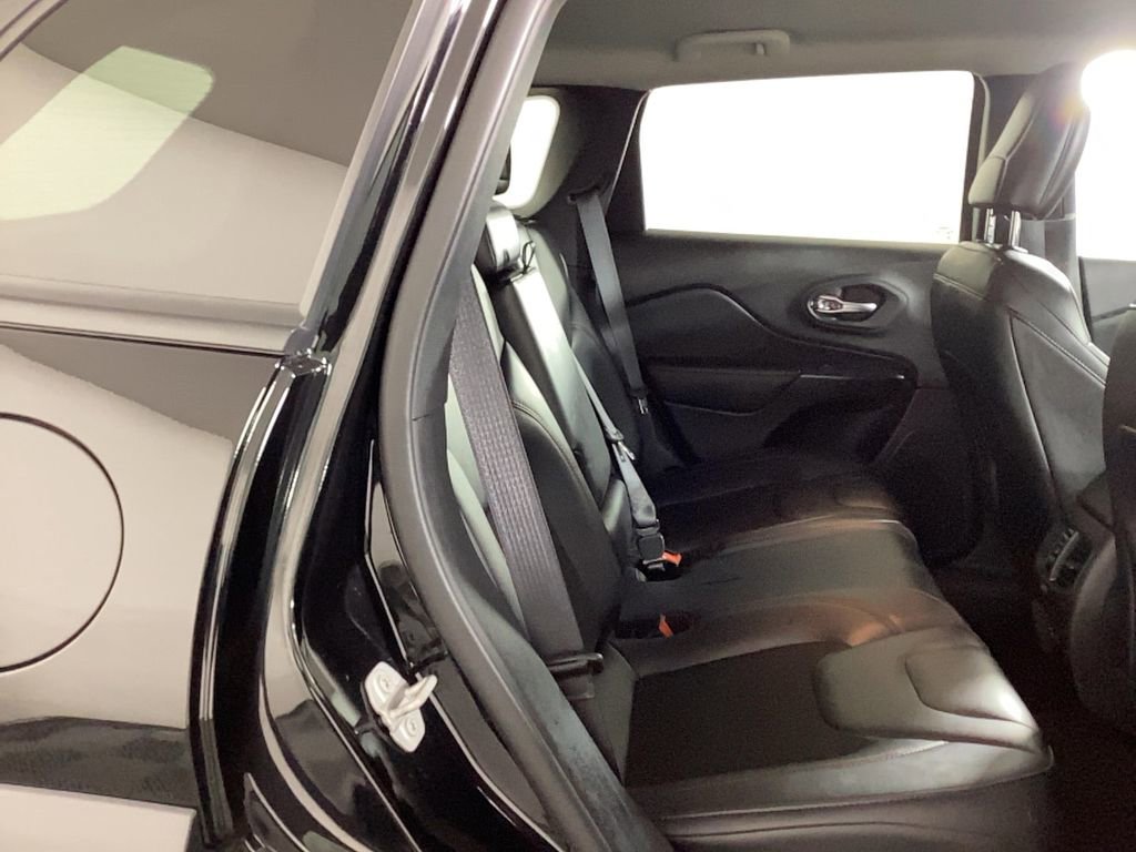 Used 2022 Jeep Cherokee Trailhawk w/ Trailer Tow Group image 10